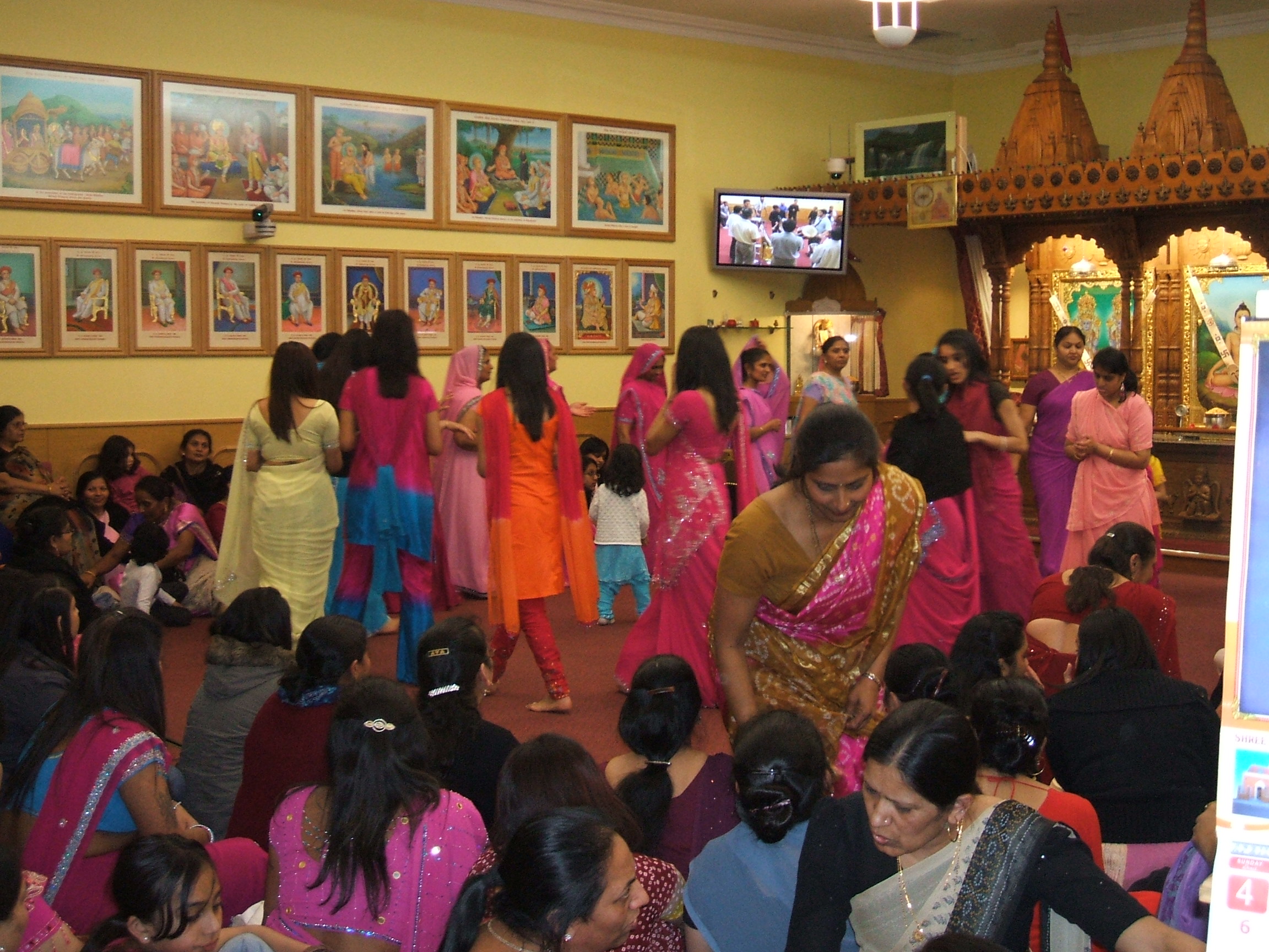 ©1987-2017 SKS Swaminarayan Temple East London