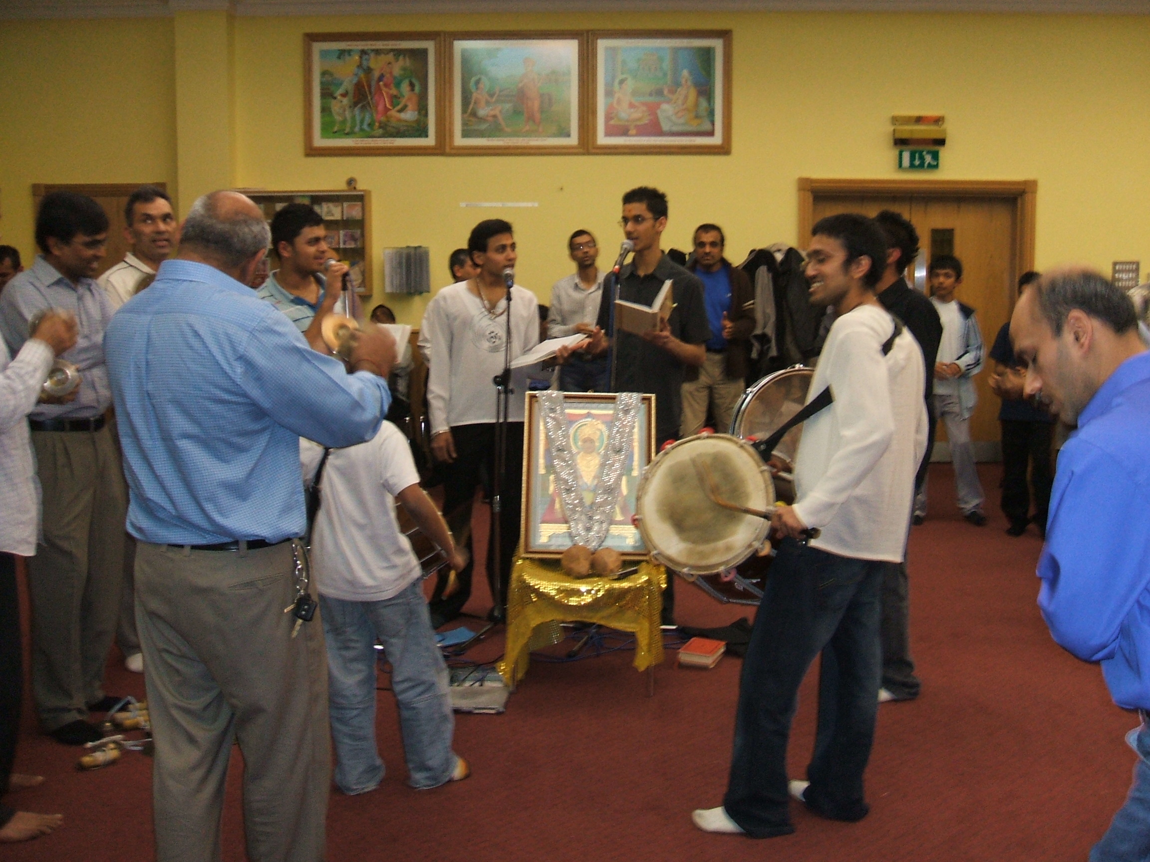 ©1987-2017 SKS Swaminarayan Temple East London