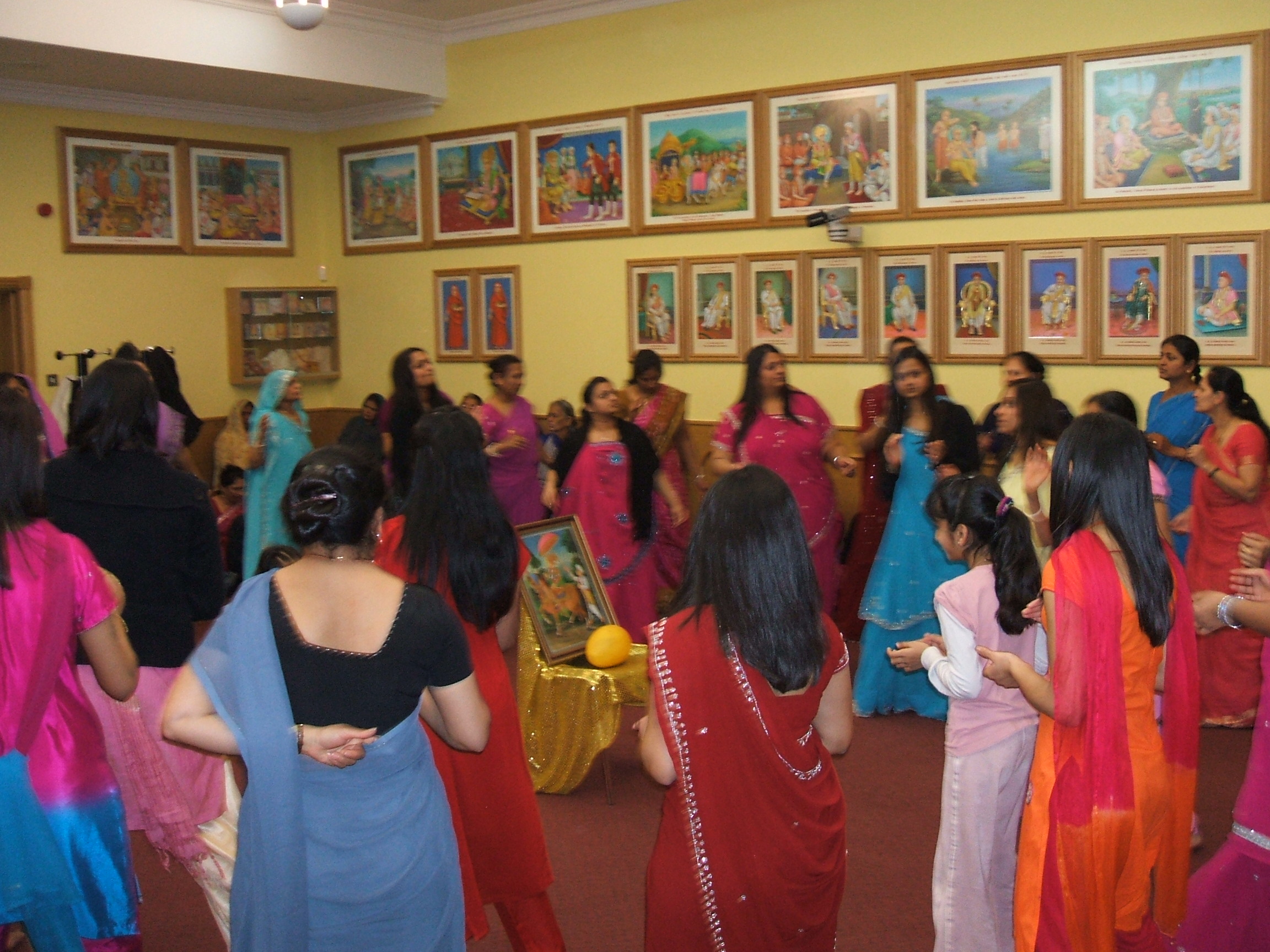 ©1987-2017 SKS Swaminarayan Temple East London
