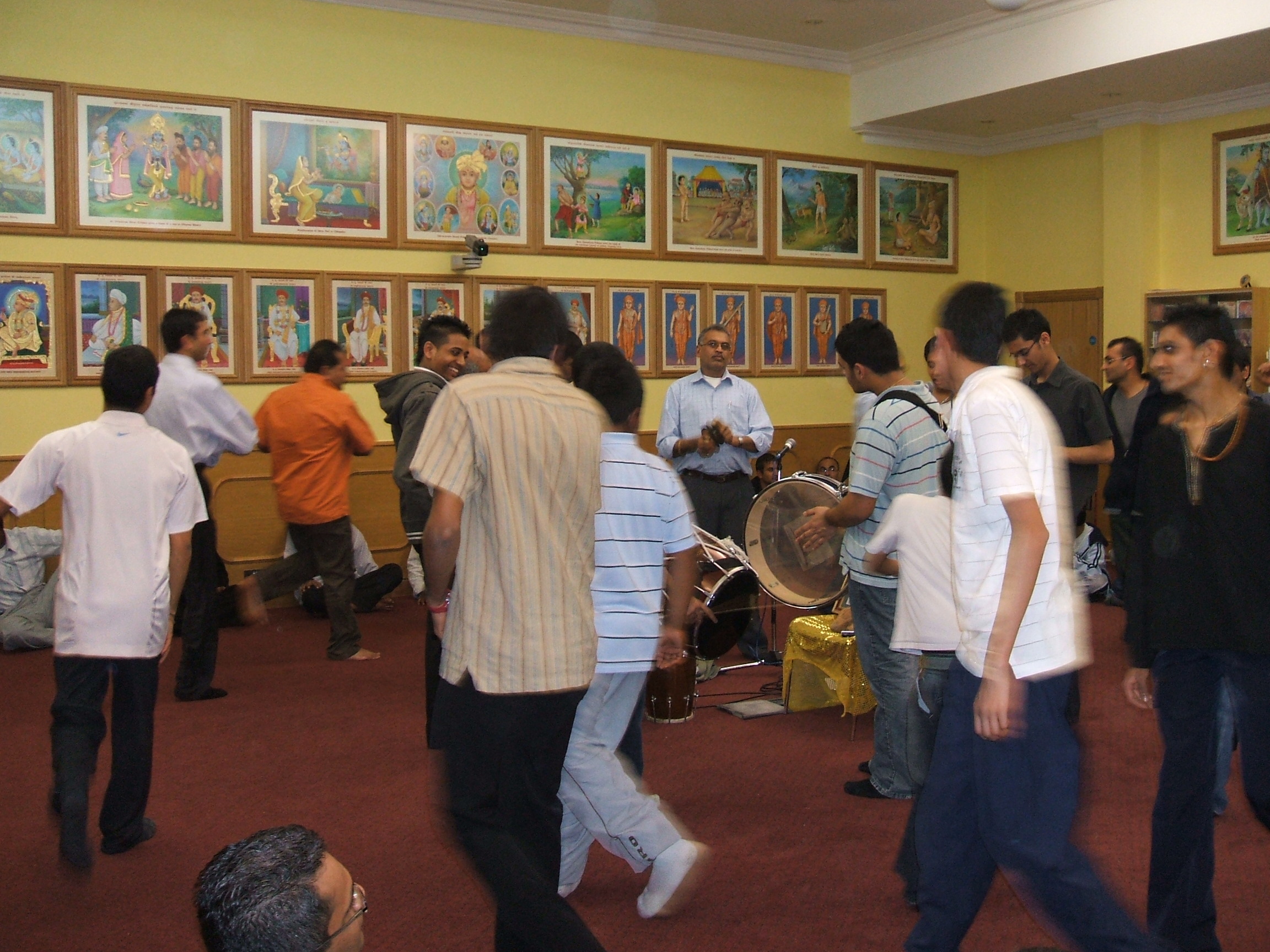 ©1987-2017 SKS Swaminarayan Temple East London