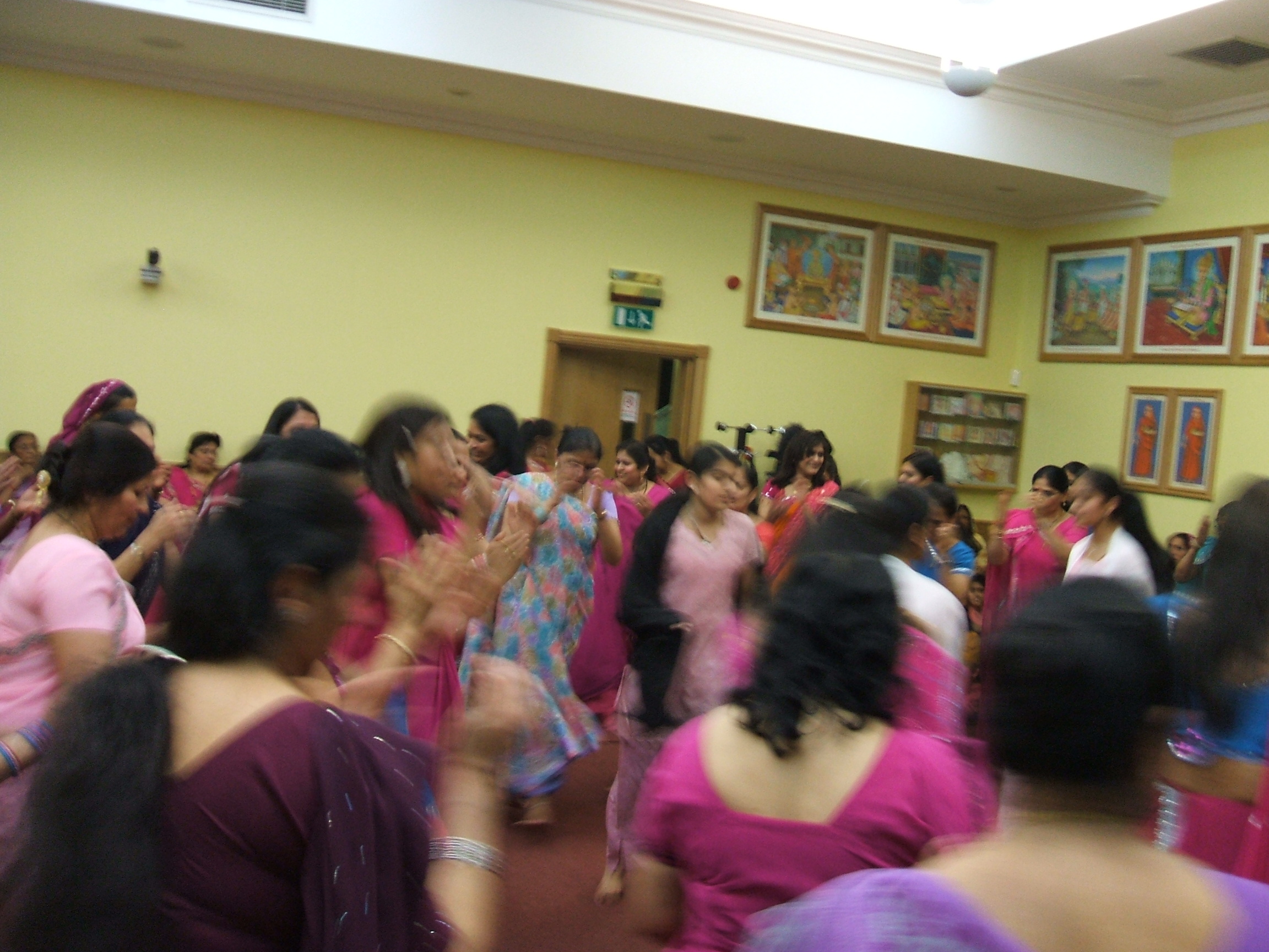 ©1987-2017 SKS Swaminarayan Temple East London