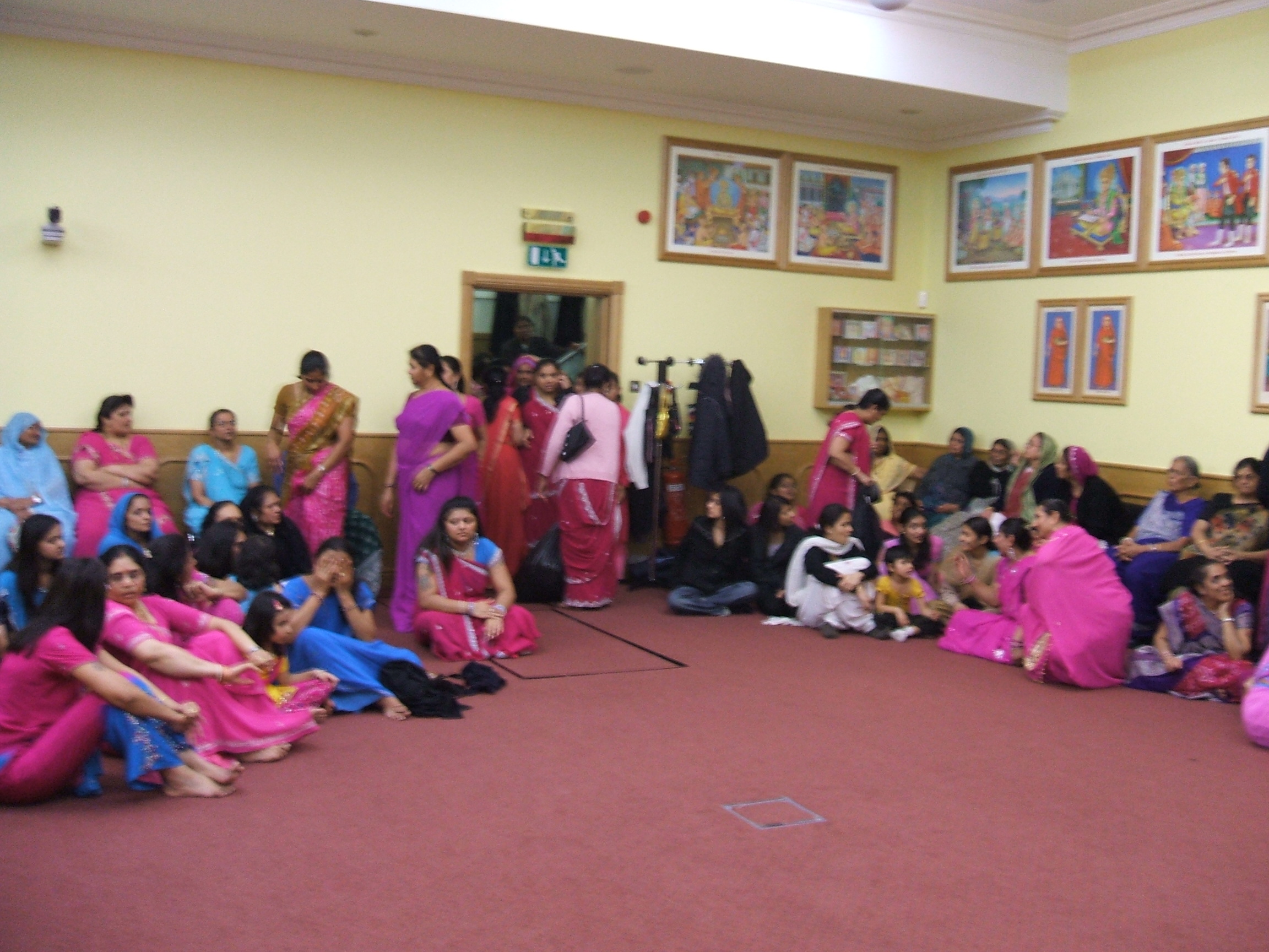 ©1987-2017 SKS Swaminarayan Temple East London