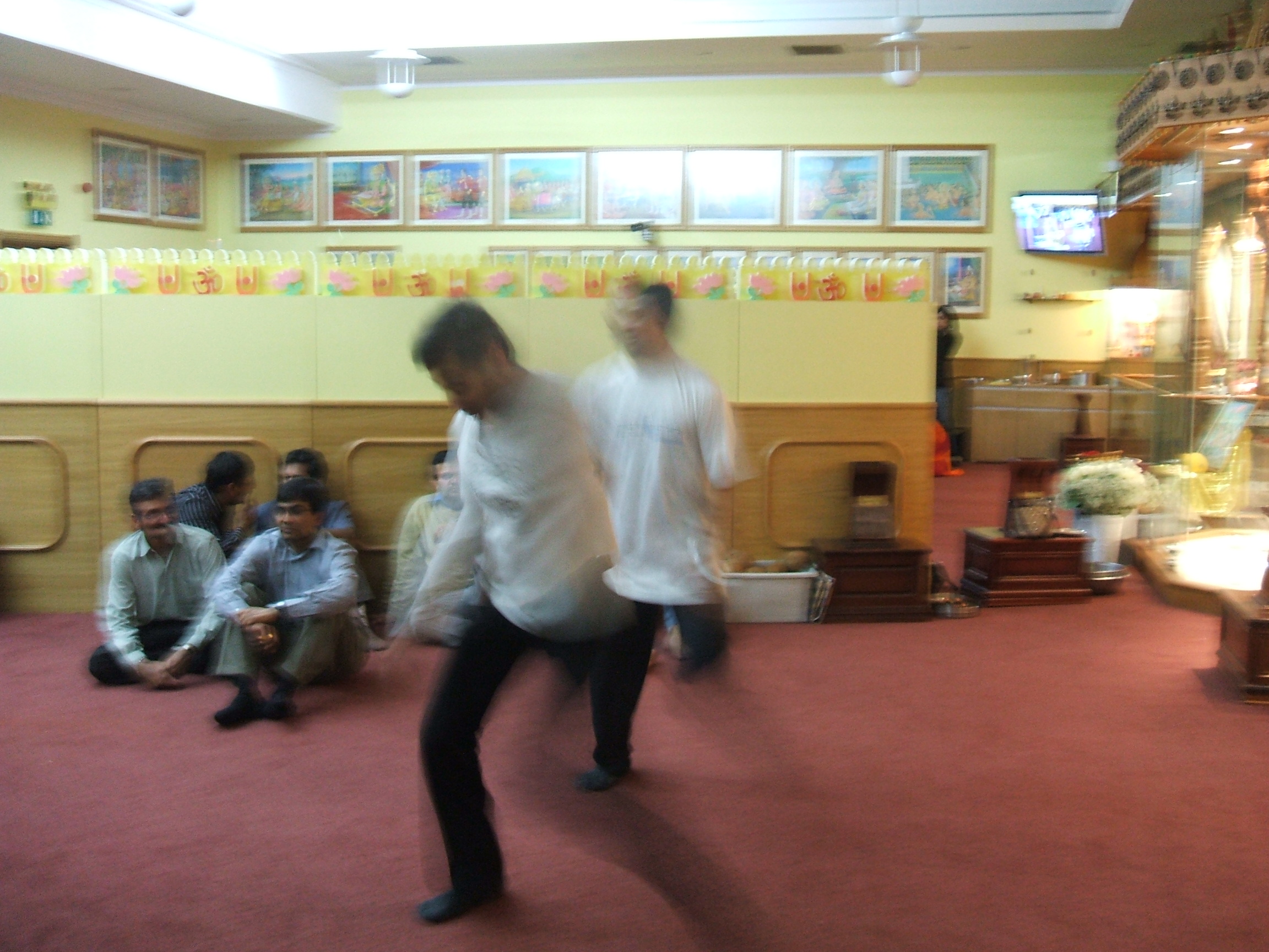 ©1987-2017 SKS Swaminarayan Temple East London