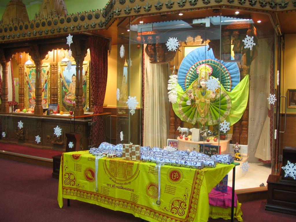 ©1987-2017 SKS Swaminarayan Temple East London