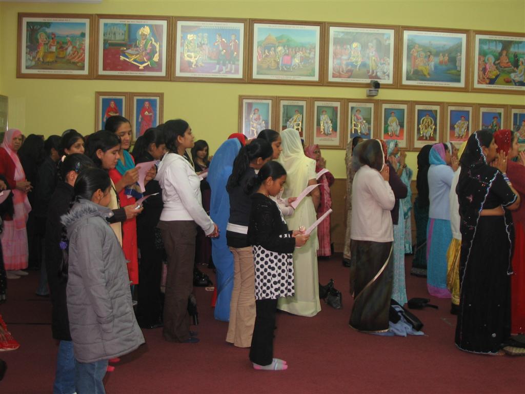 ©1987-2017 SKS Swaminarayan Temple East London
