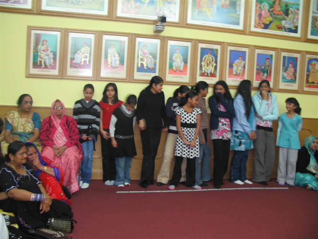 ©1987-2017 SKS Swaminarayan Temple East London
