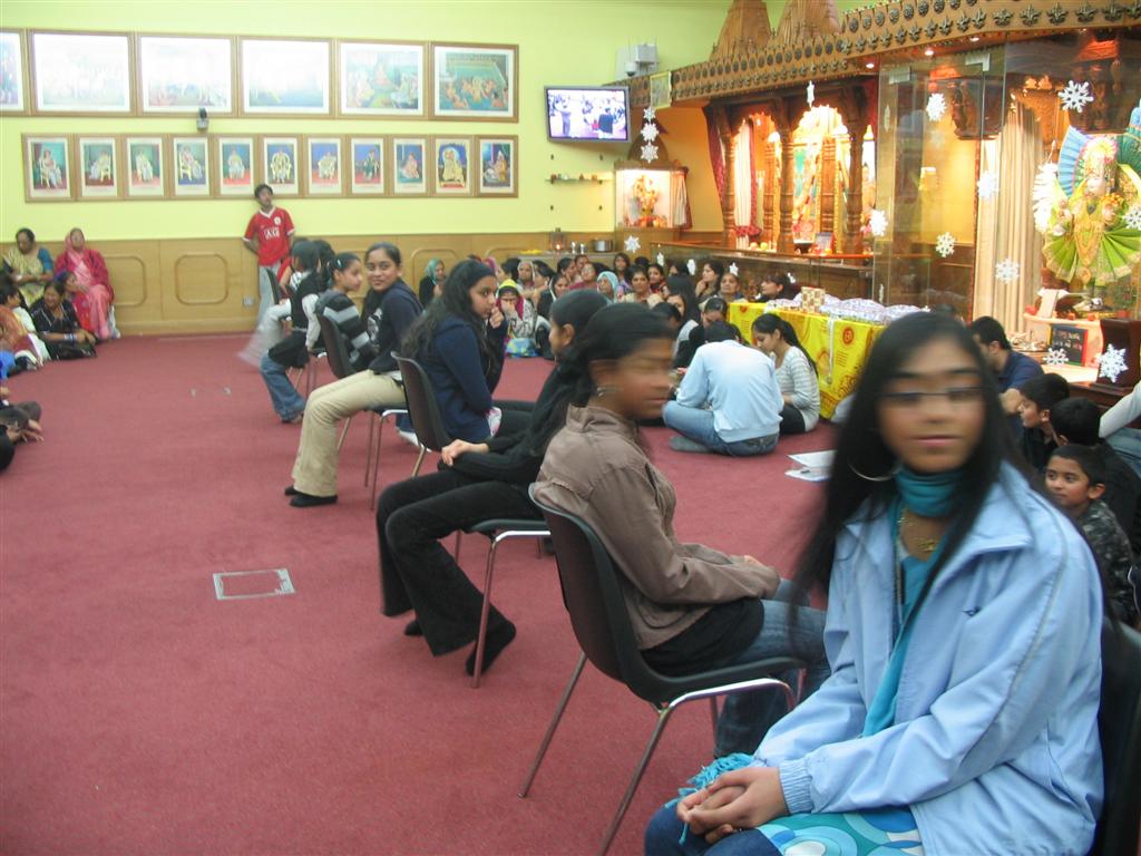 ©1987-2017 SKS Swaminarayan Temple East London