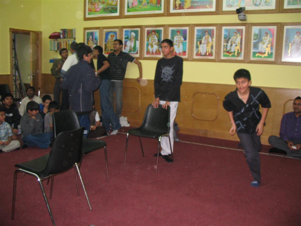 ©1987-2017 SKS Swaminarayan Temple East London