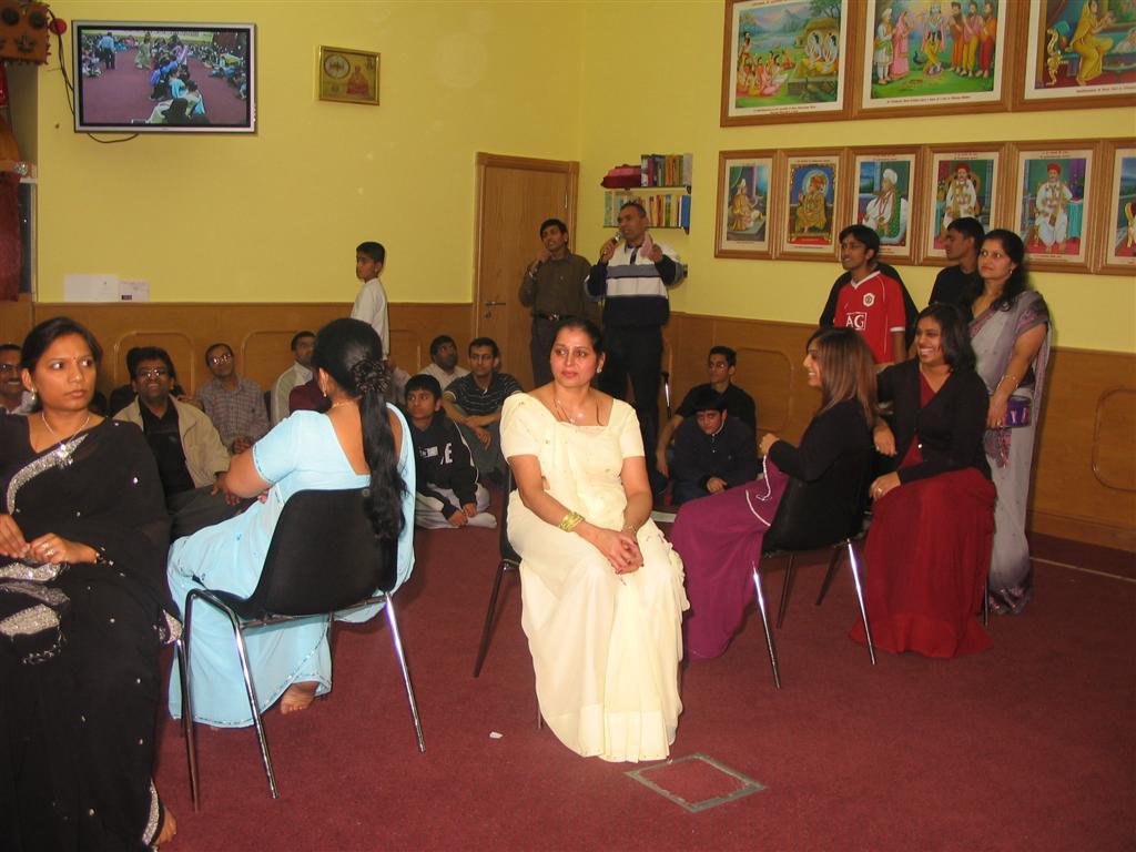 ©1987-2017 SKS Swaminarayan Temple East London