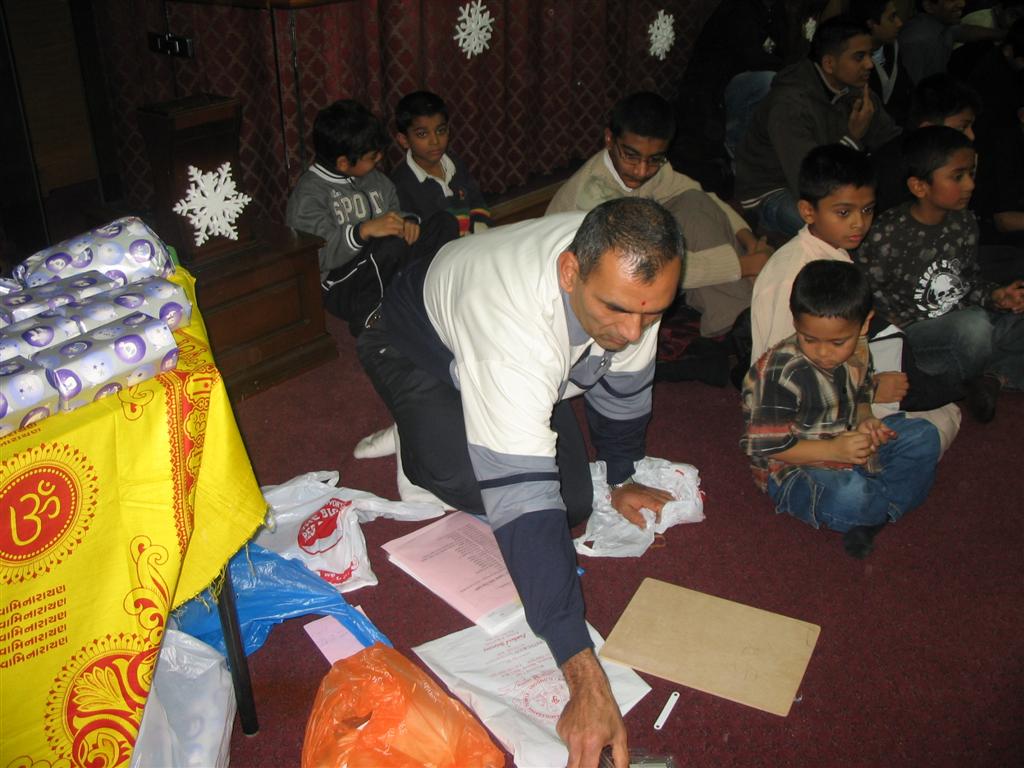 ©1987-2017 SKS Swaminarayan Temple East London