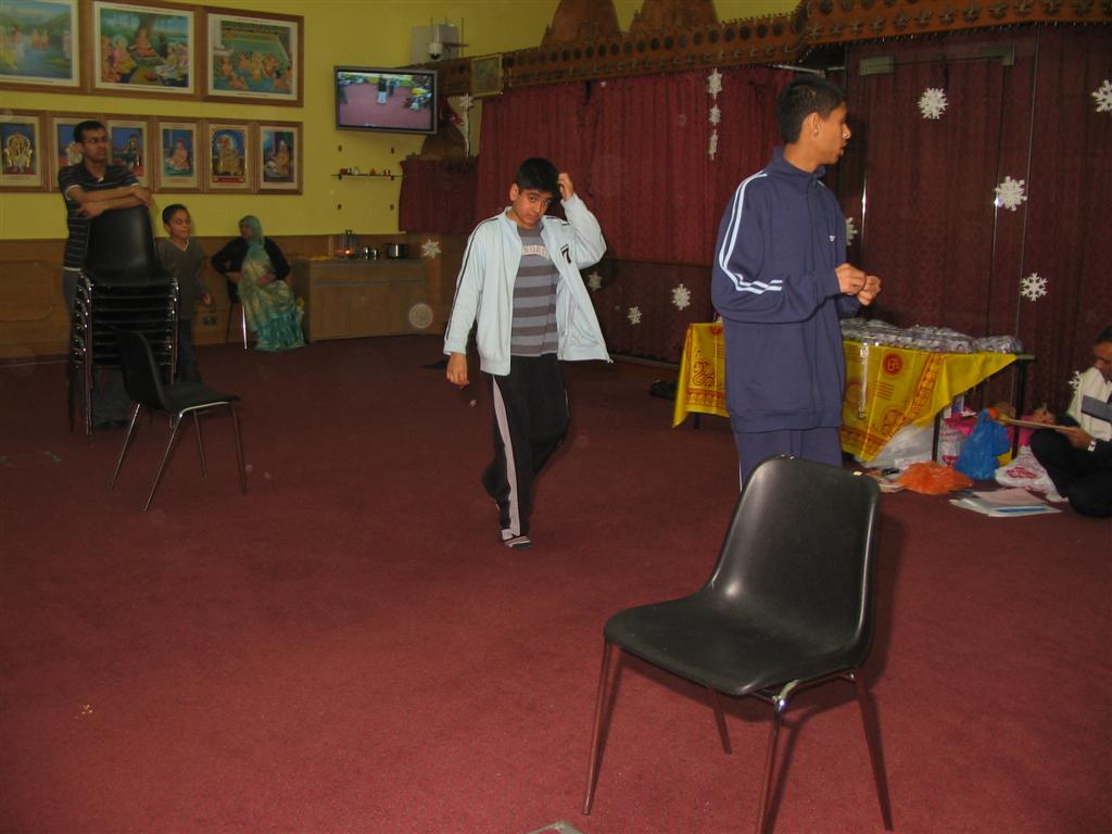 ©1987-2017 SKS Swaminarayan Temple East London