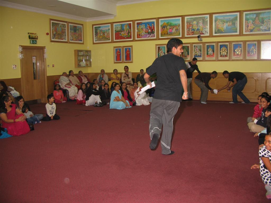 ©1987-2017 SKS Swaminarayan Temple East London