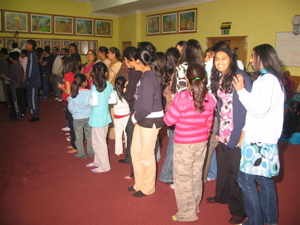 ©1987-2017 SKS Swaminarayan Temple East London