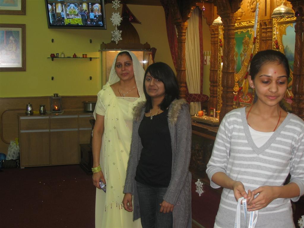 ©1987-2017 SKS Swaminarayan Temple East London