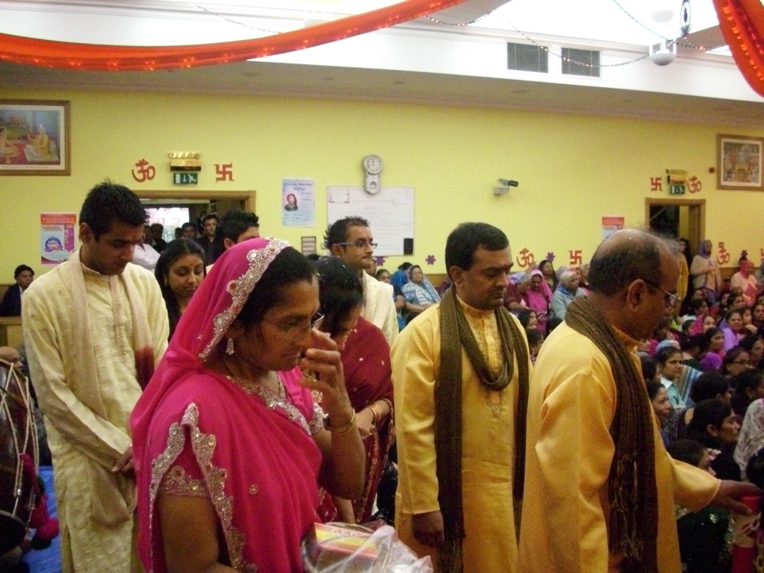 ©1987-2017 SKS Swaminarayan Temple East London