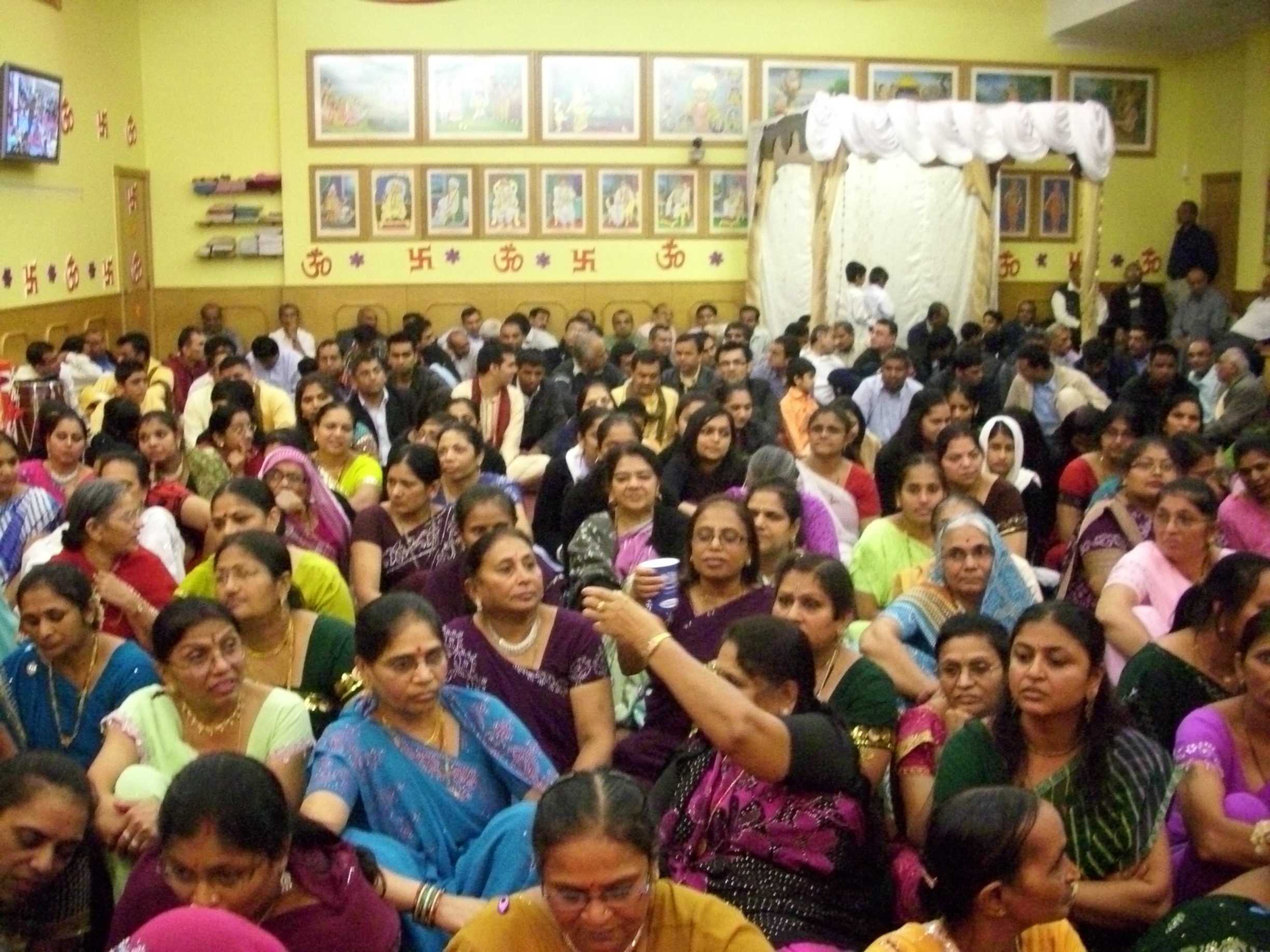 ©1987-2017 SKS Swaminarayan Temple East London