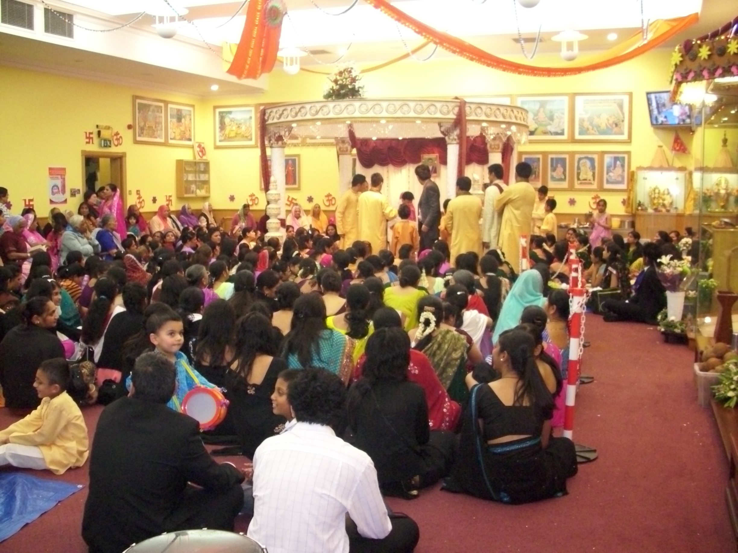 ©1987-2017 SKS Swaminarayan Temple East London