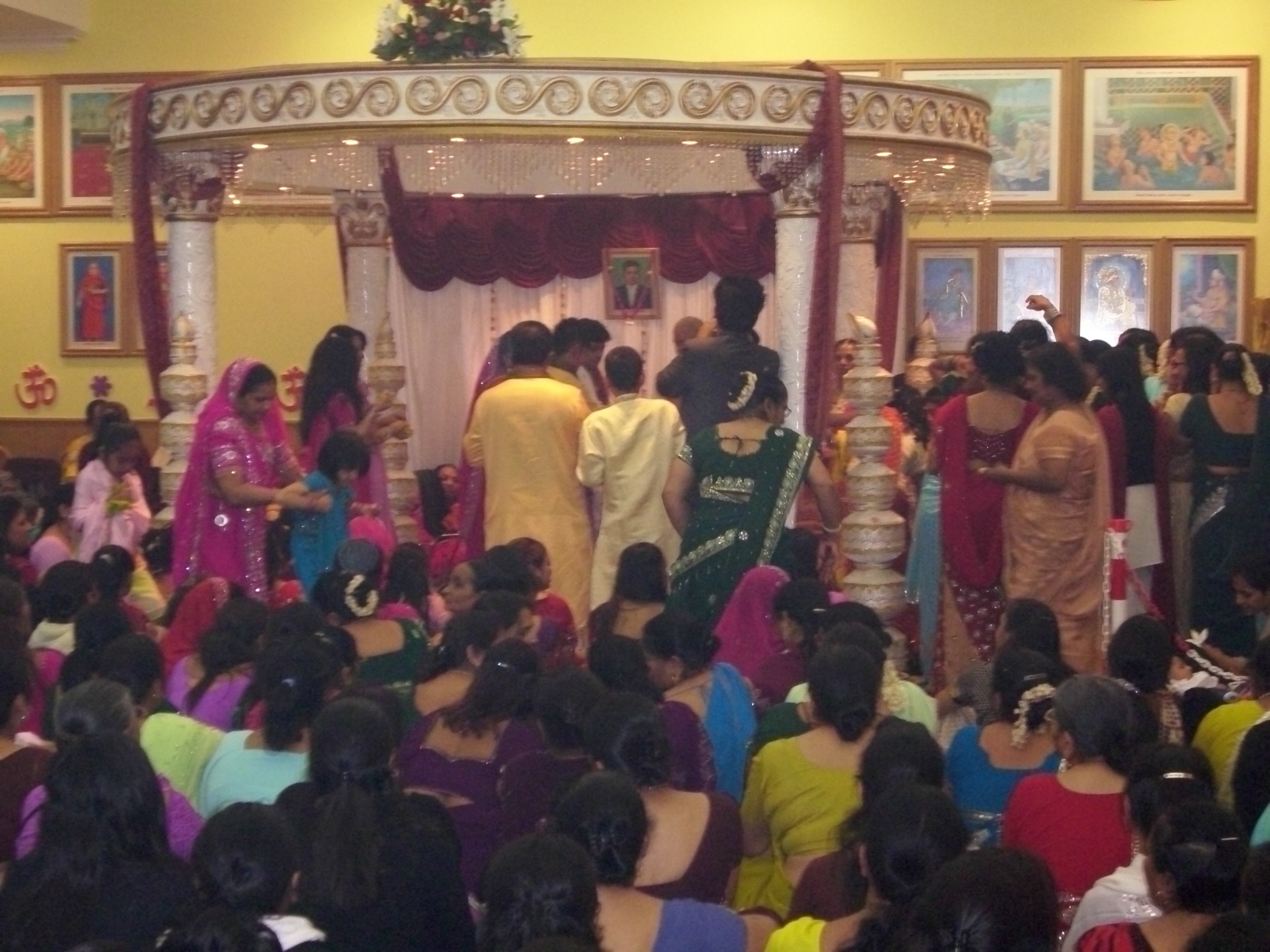 ©1987-2017 SKS Swaminarayan Temple East London