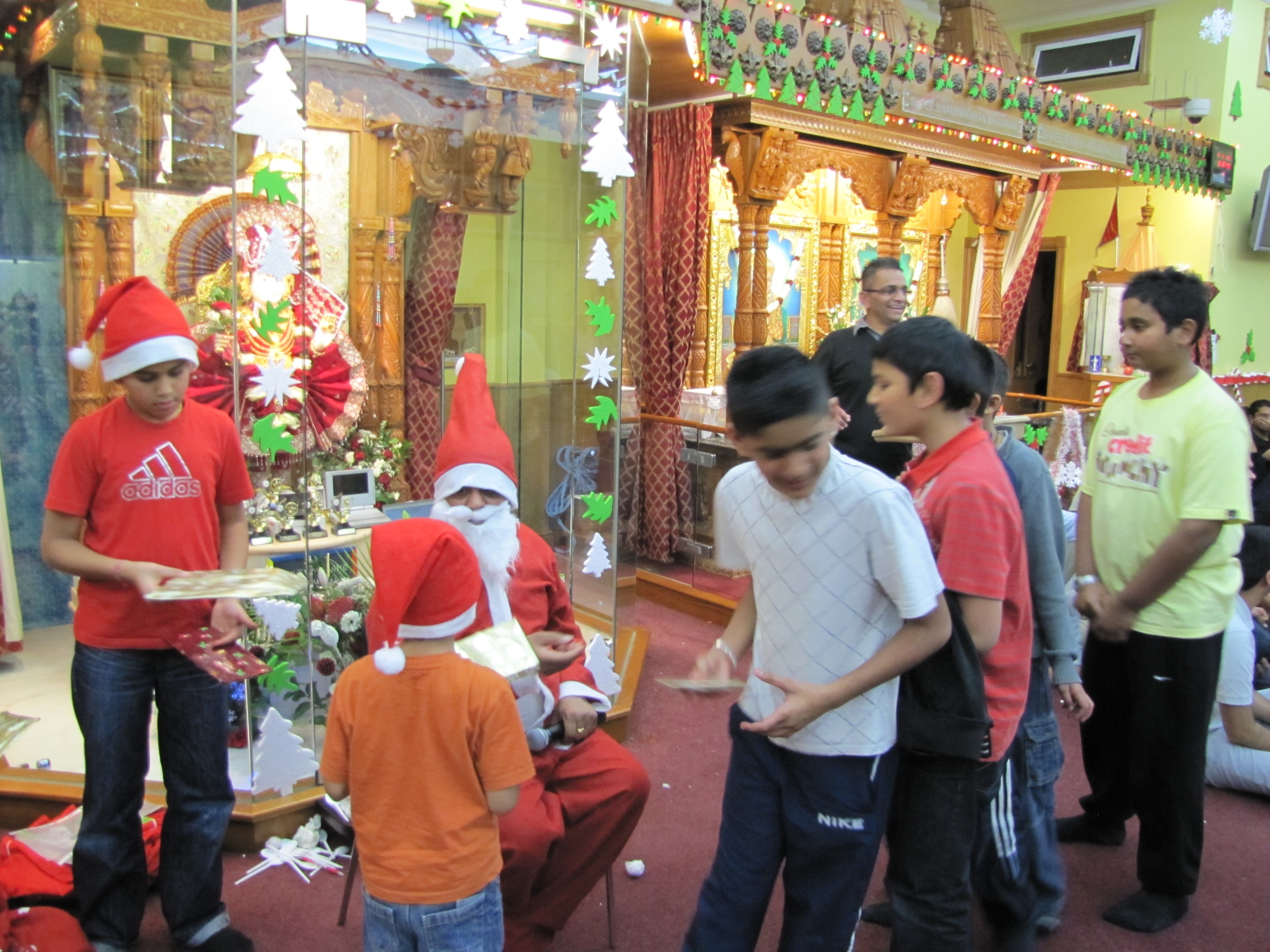 ©1987-2017 SKS Swaminarayan Temple East London