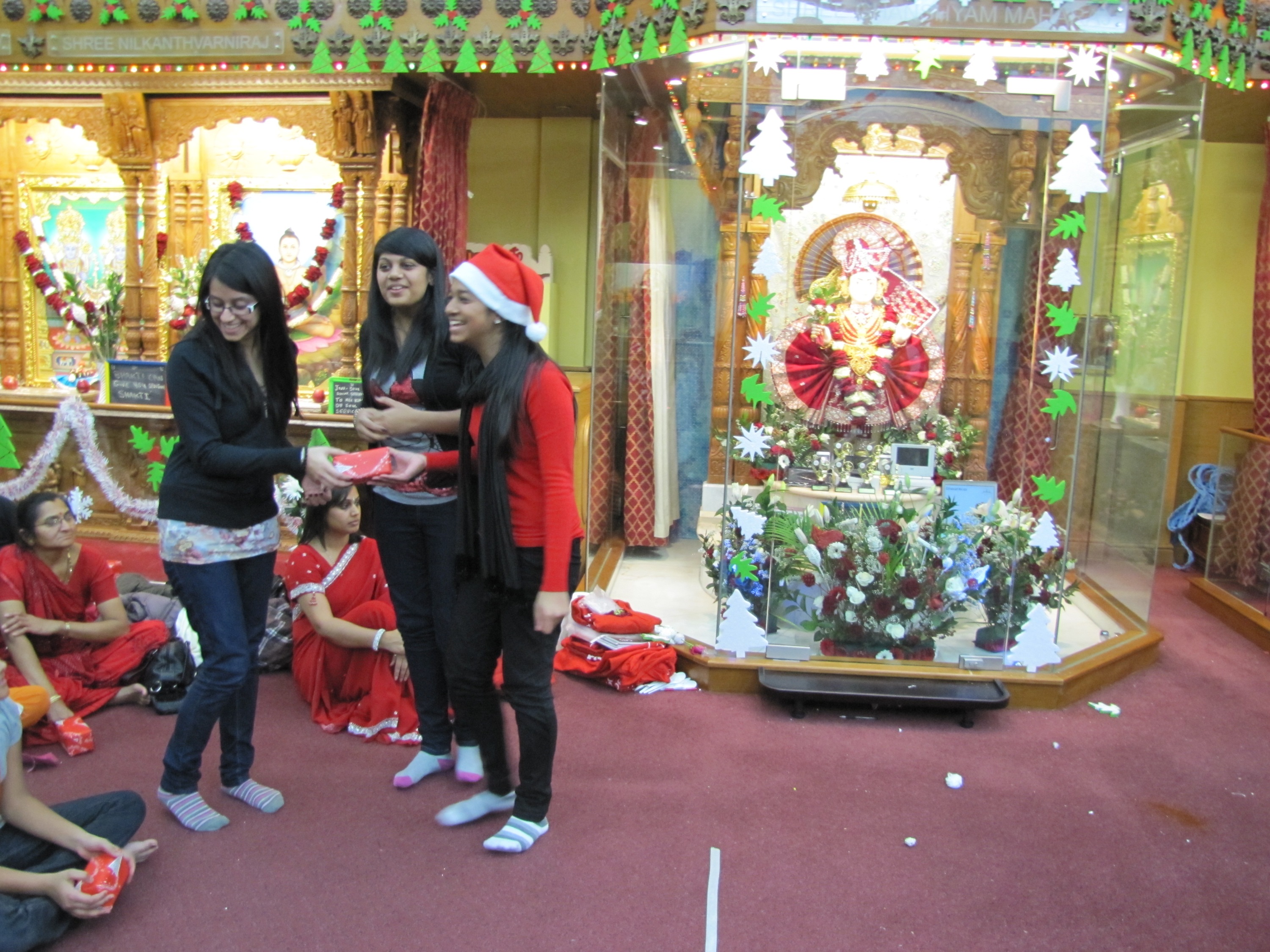 ©1987-2017 SKS Swaminarayan Temple East London
