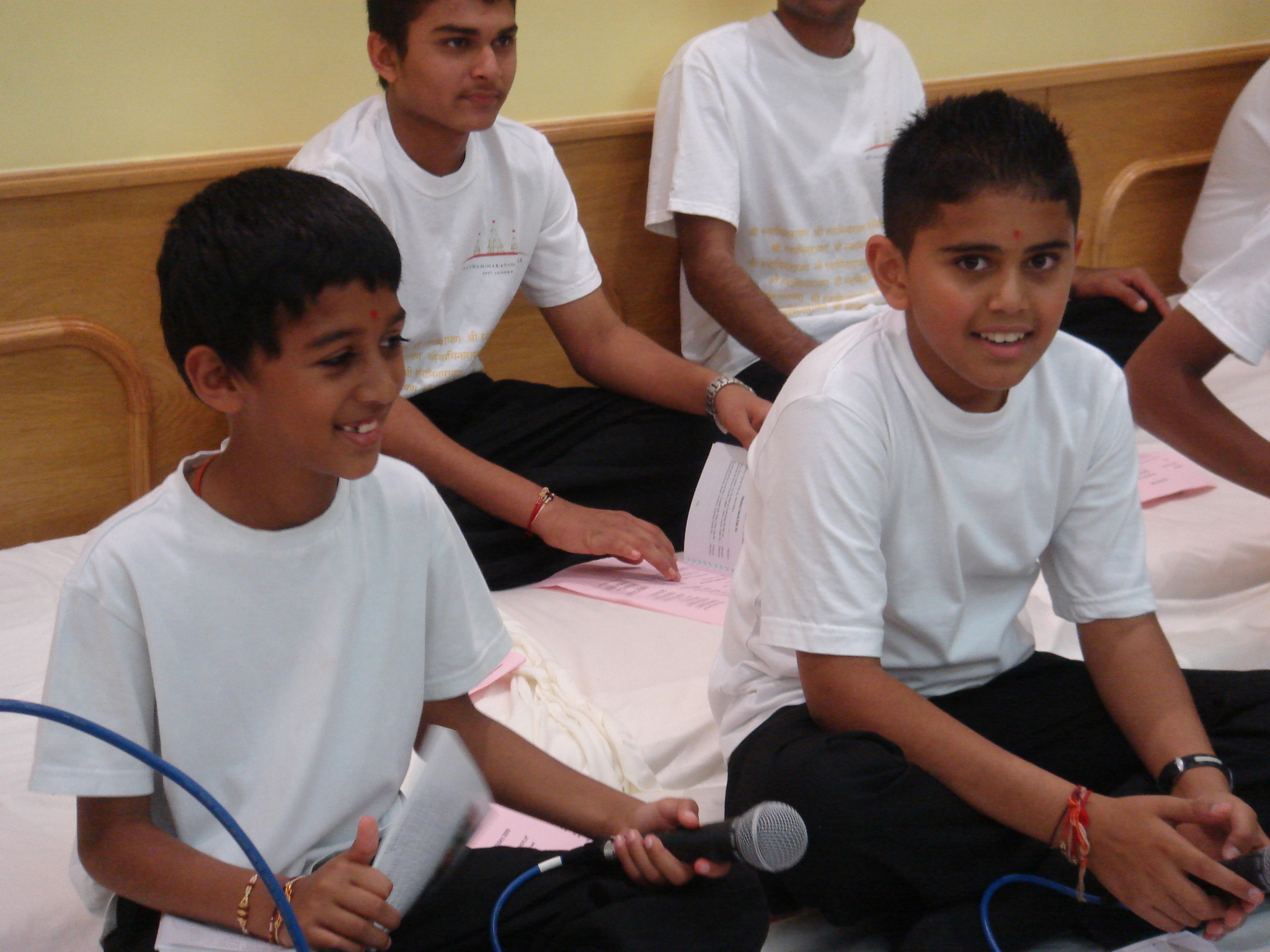 ©1987-2017 SKS Swaminarayan Temple East London