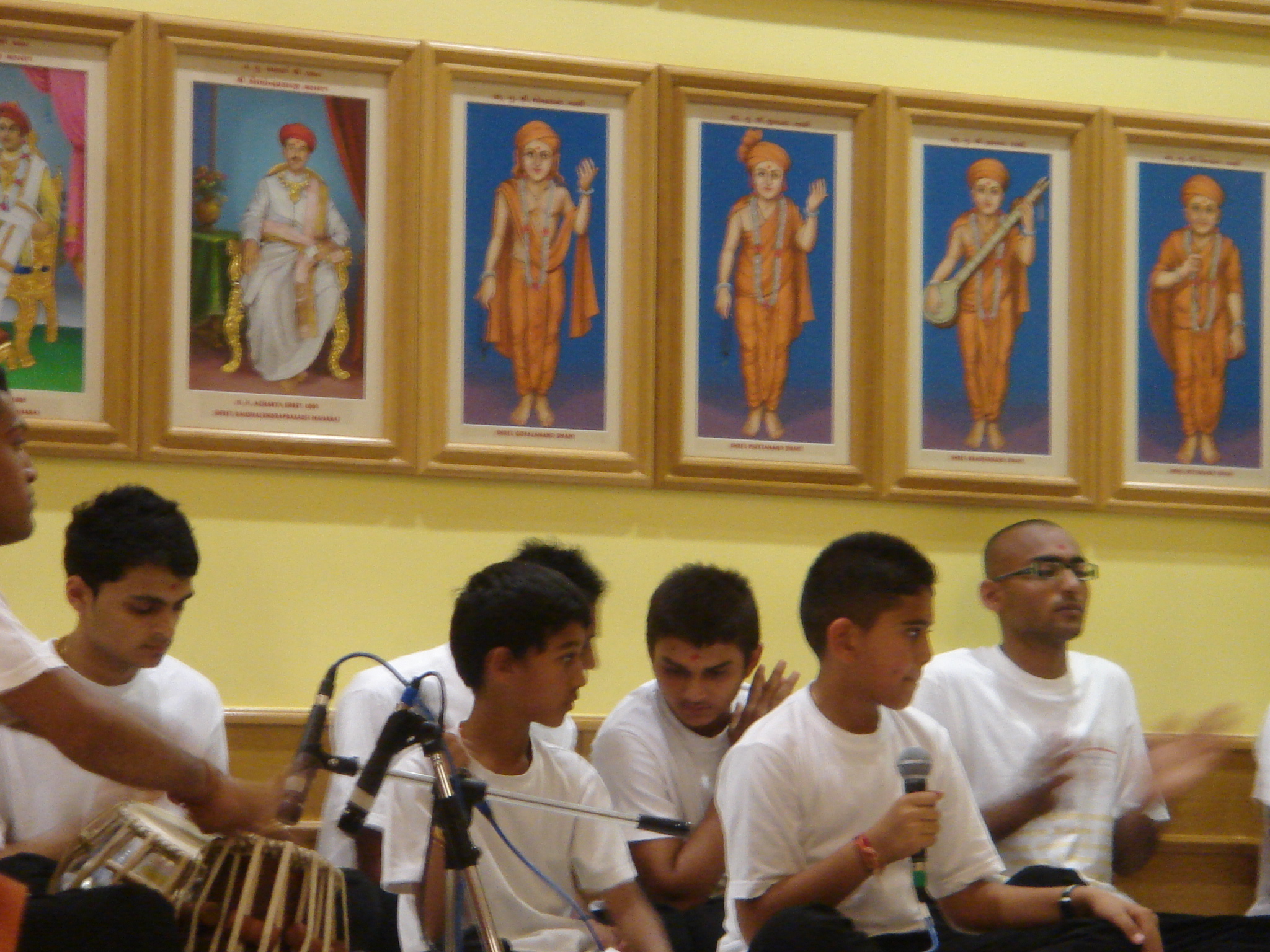 ©1987-2017 SKS Swaminarayan Temple East London