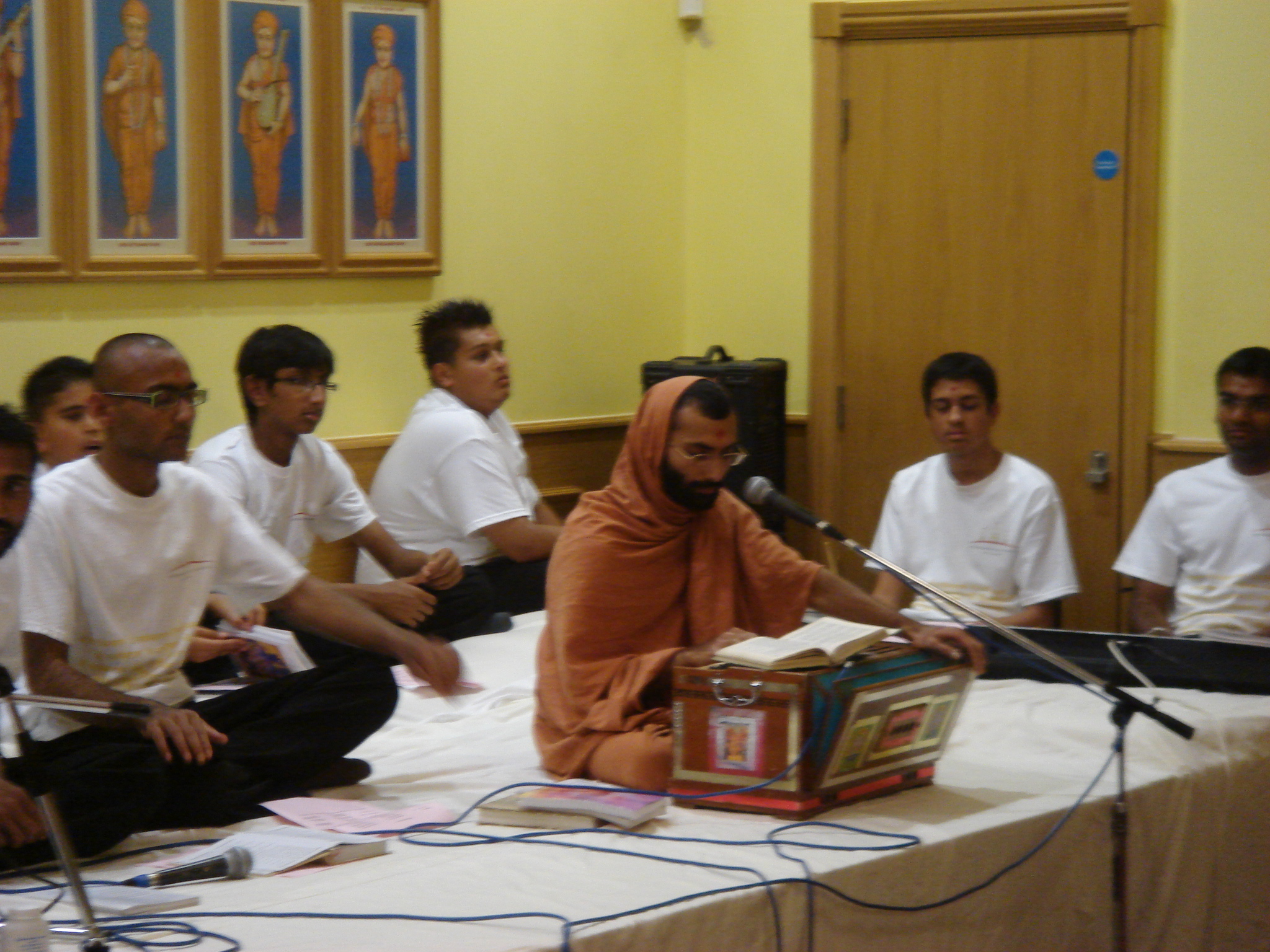 ©1987-2017 SKS Swaminarayan Temple East London