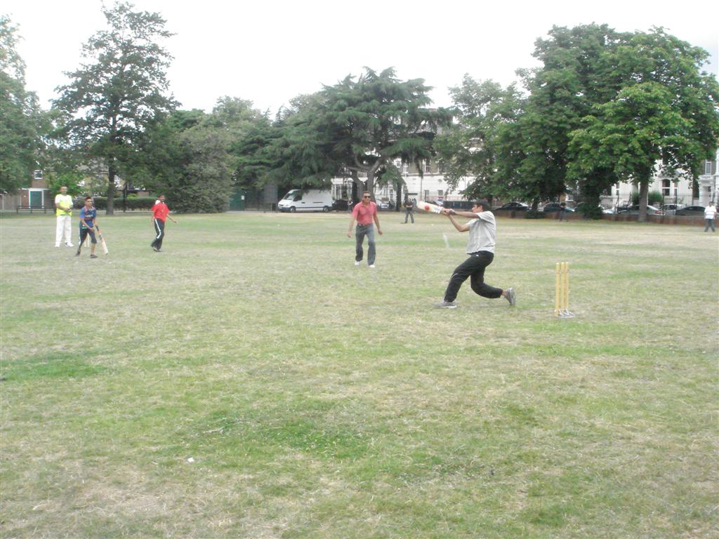 ©1987-2017 SKS Swaminarayan Temple East London