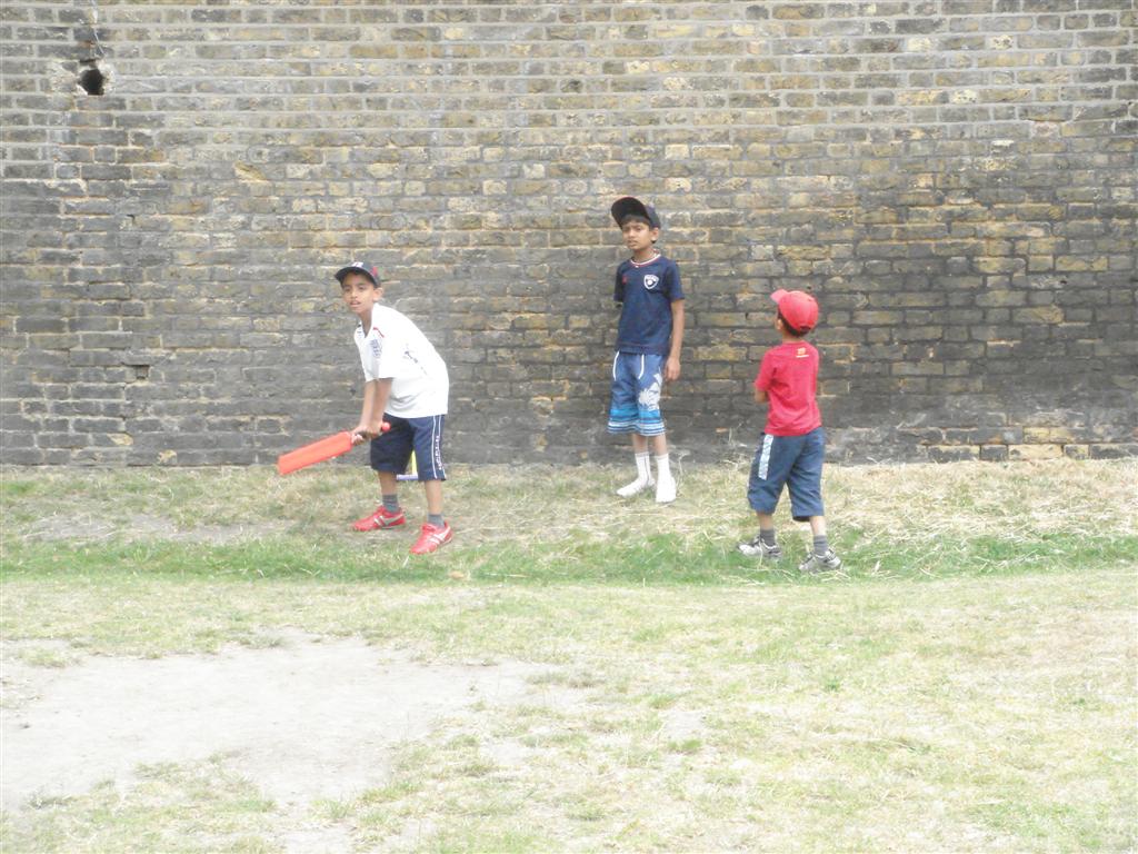 ©1987-2017 SKS Swaminarayan Temple East London