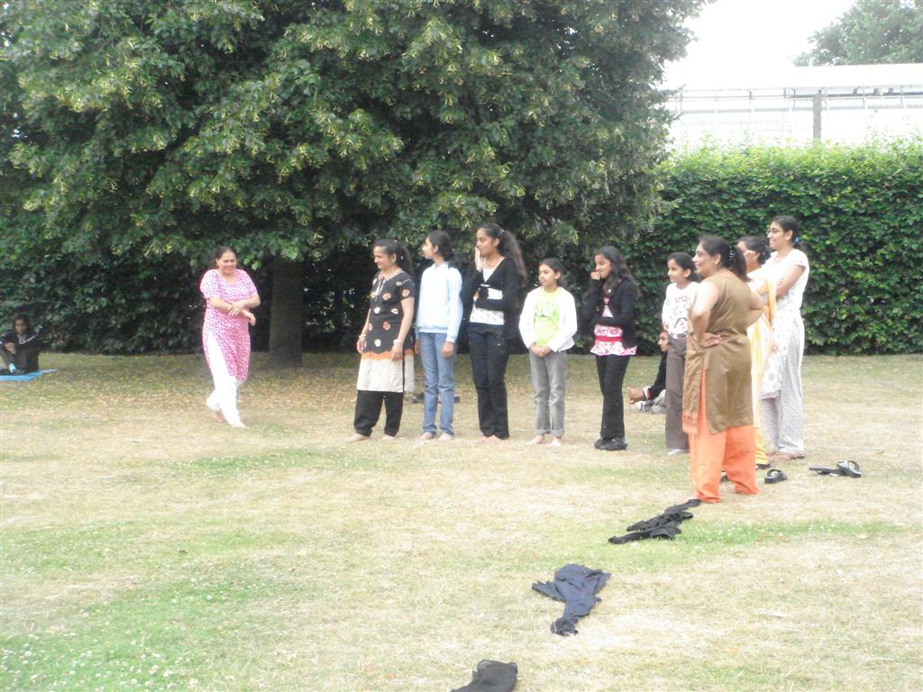 ©1987-2017 SKS Swaminarayan Temple East London