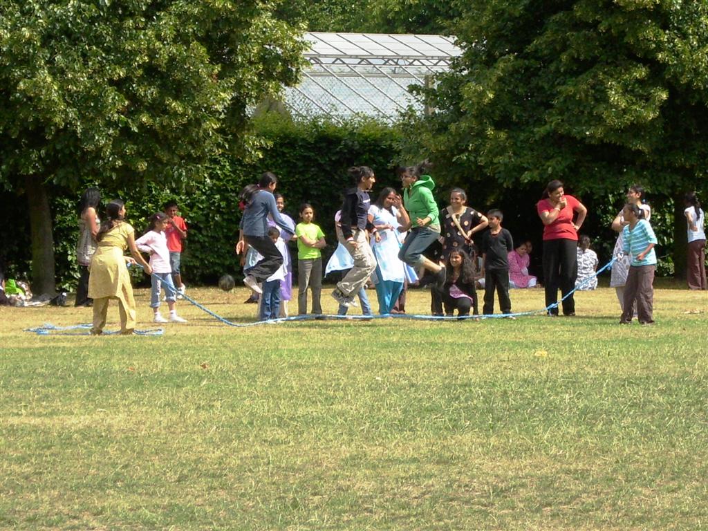 ©1987-2017 SKS Swaminarayan Temple East London