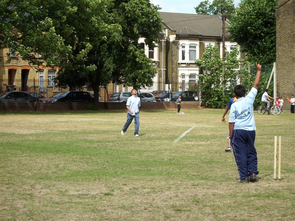 ©1987-2017 SKS Swaminarayan Temple East London