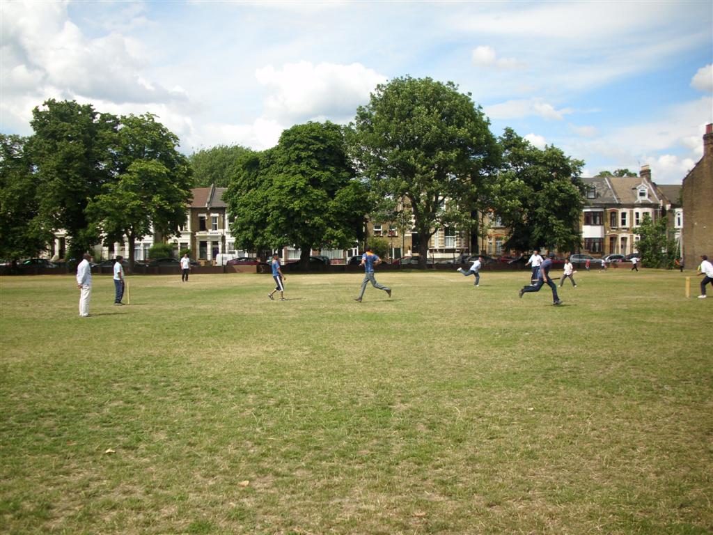 ©1987-2017 SKS Swaminarayan Temple East London