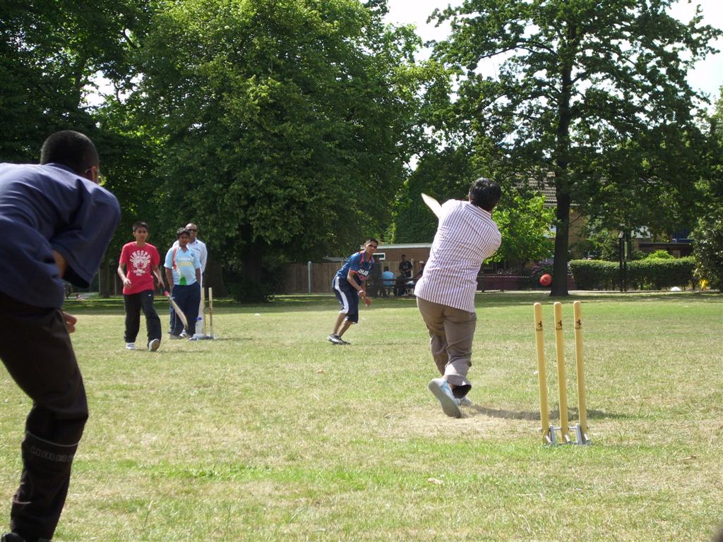 ©1987-2017 SKS Swaminarayan Temple East London