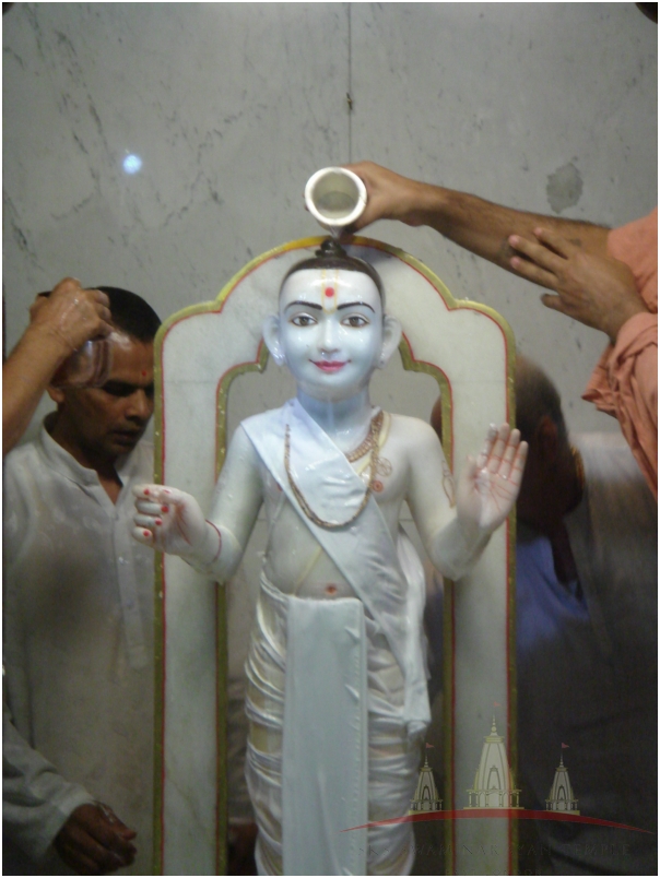 ©1987-2017 SKS Swaminarayan Temple East London