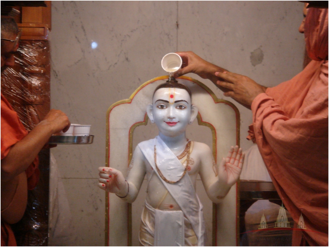 ©1987-2017 SKS Swaminarayan Temple East London