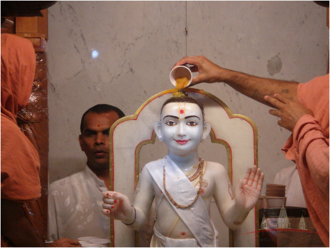 ©1987-2017 SKS Swaminarayan Temple East London