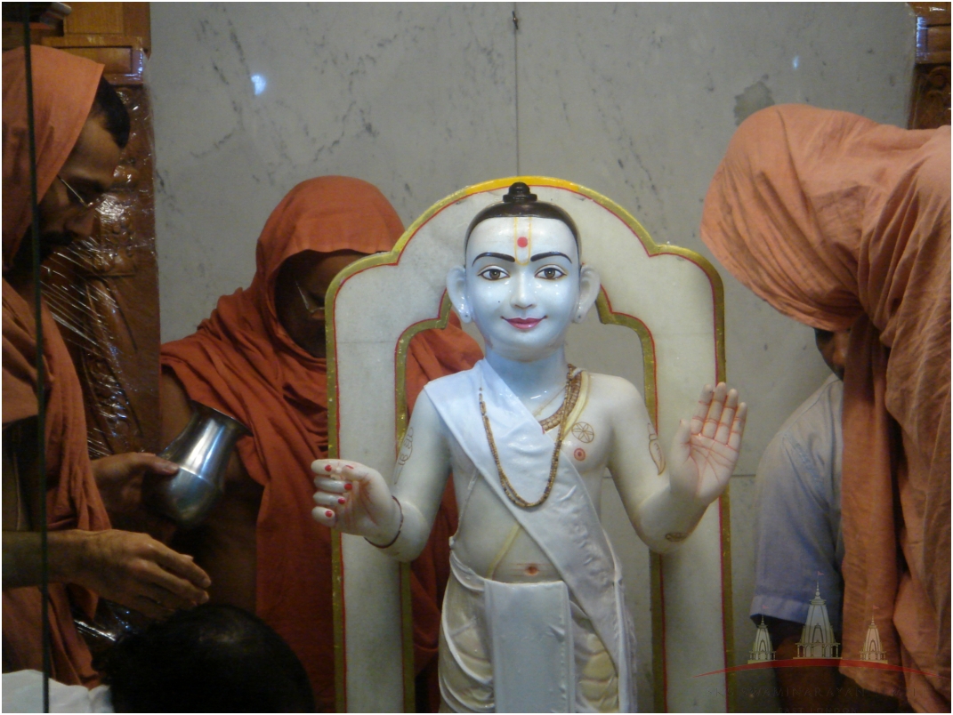 ©1987-2017 SKS Swaminarayan Temple East London