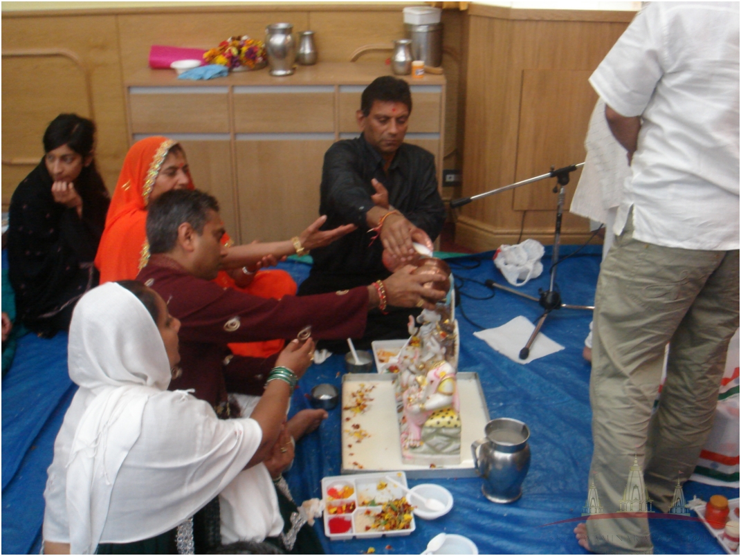 ©1987-2017 SKS Swaminarayan Temple East London