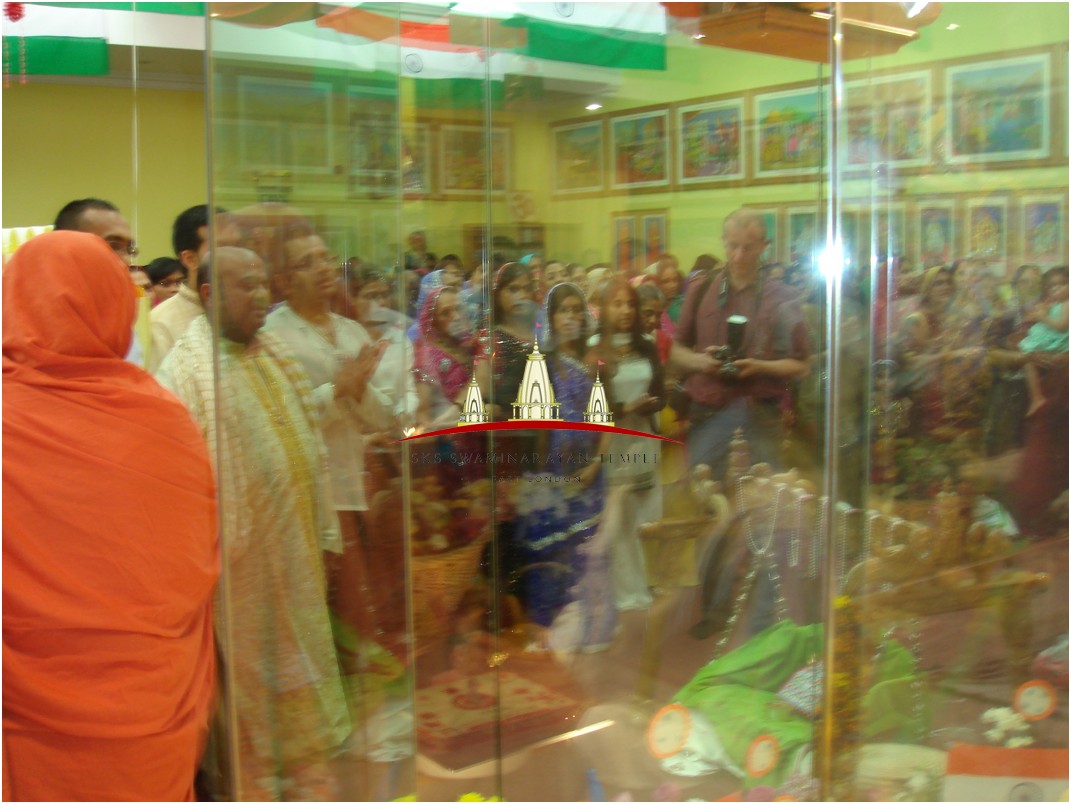 ©1987-2017 SKS Swaminarayan Temple East London