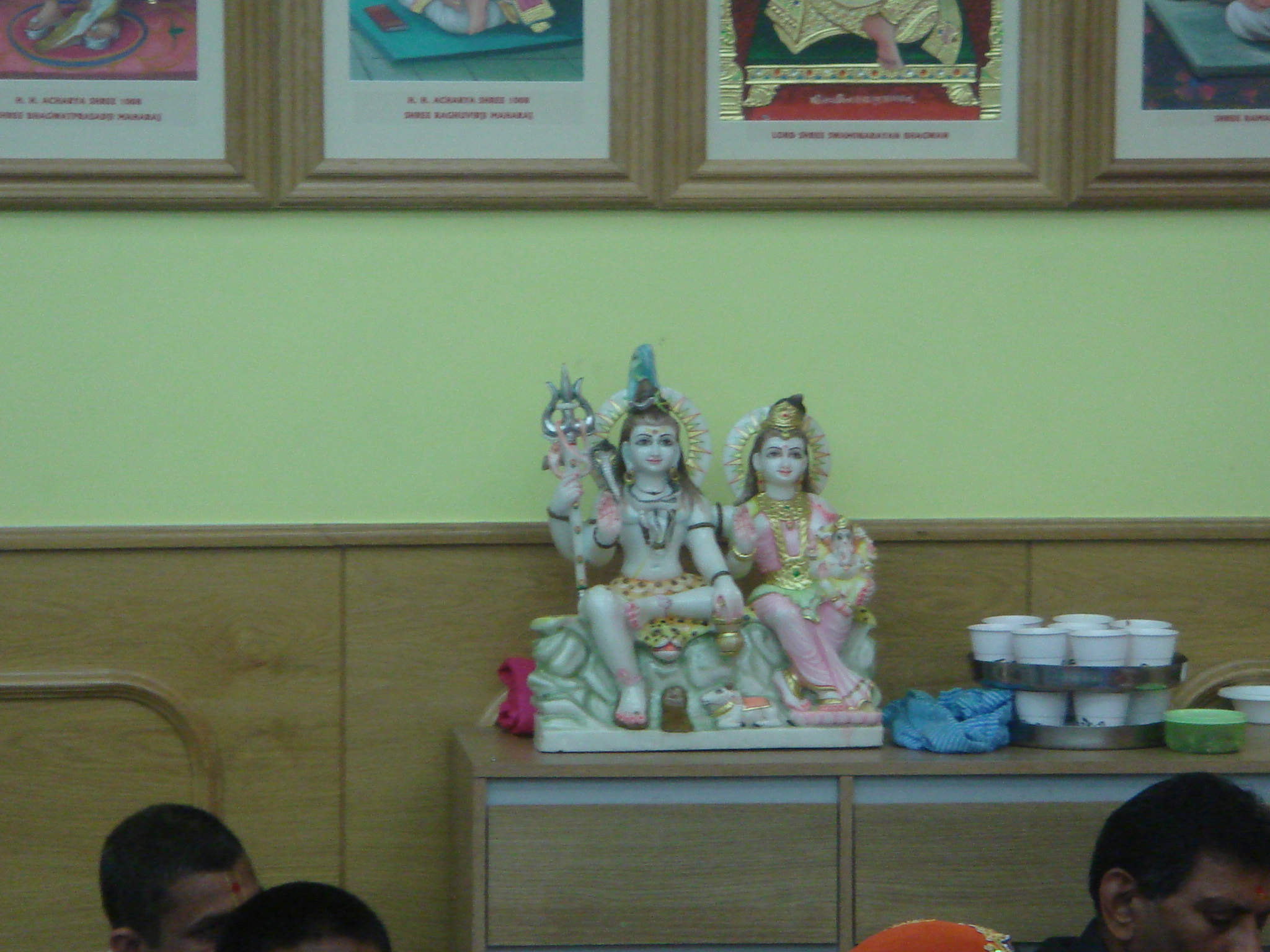 ©1987-2017 SKS Swaminarayan Temple East London