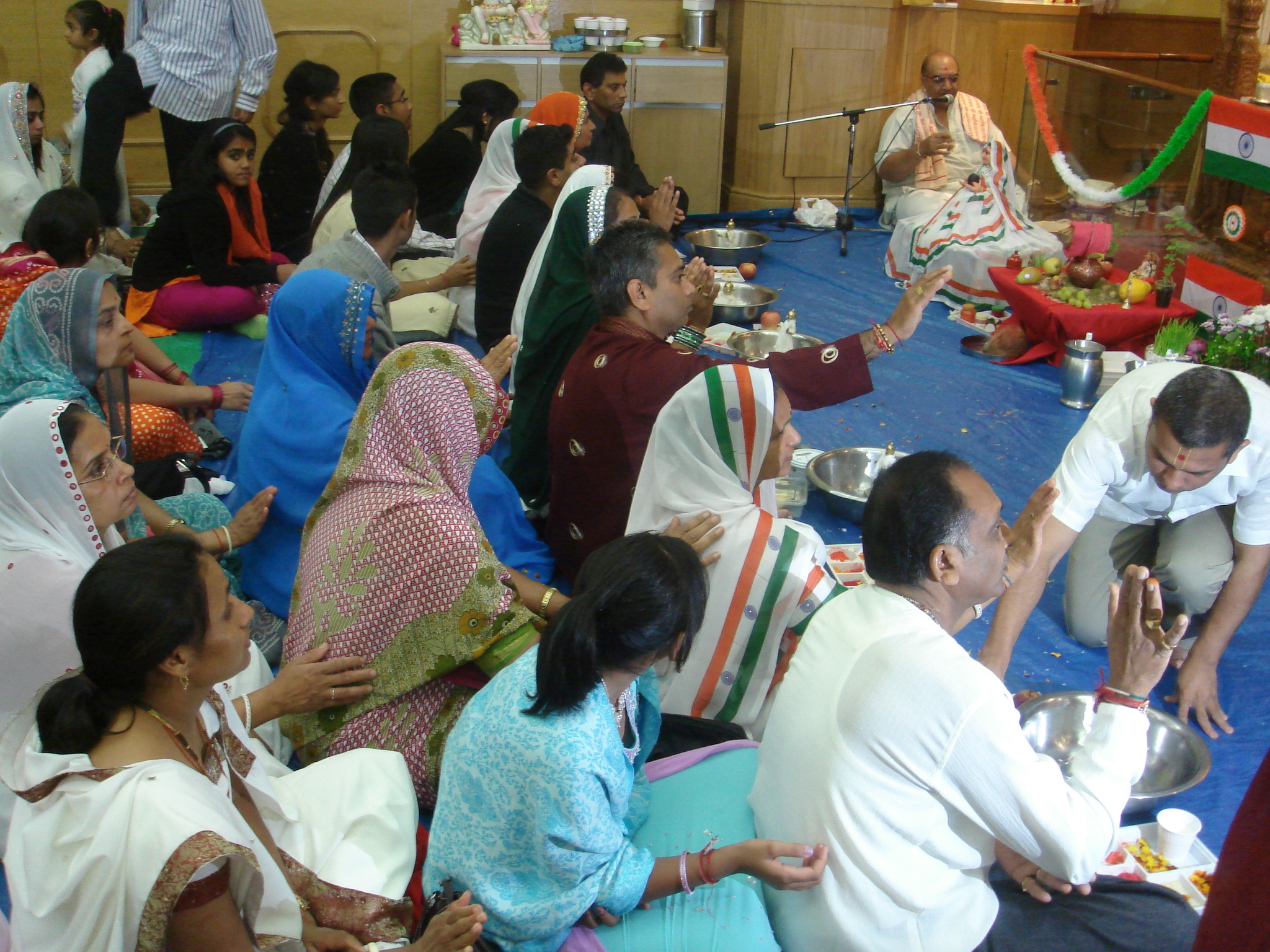 ©1987-2017 SKS Swaminarayan Temple East London
