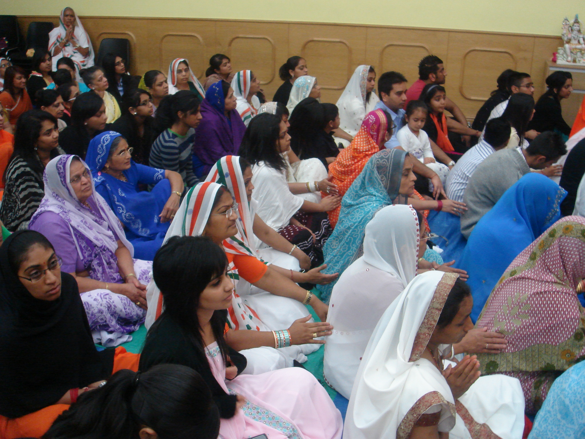 ©1987-2017 SKS Swaminarayan Temple East London