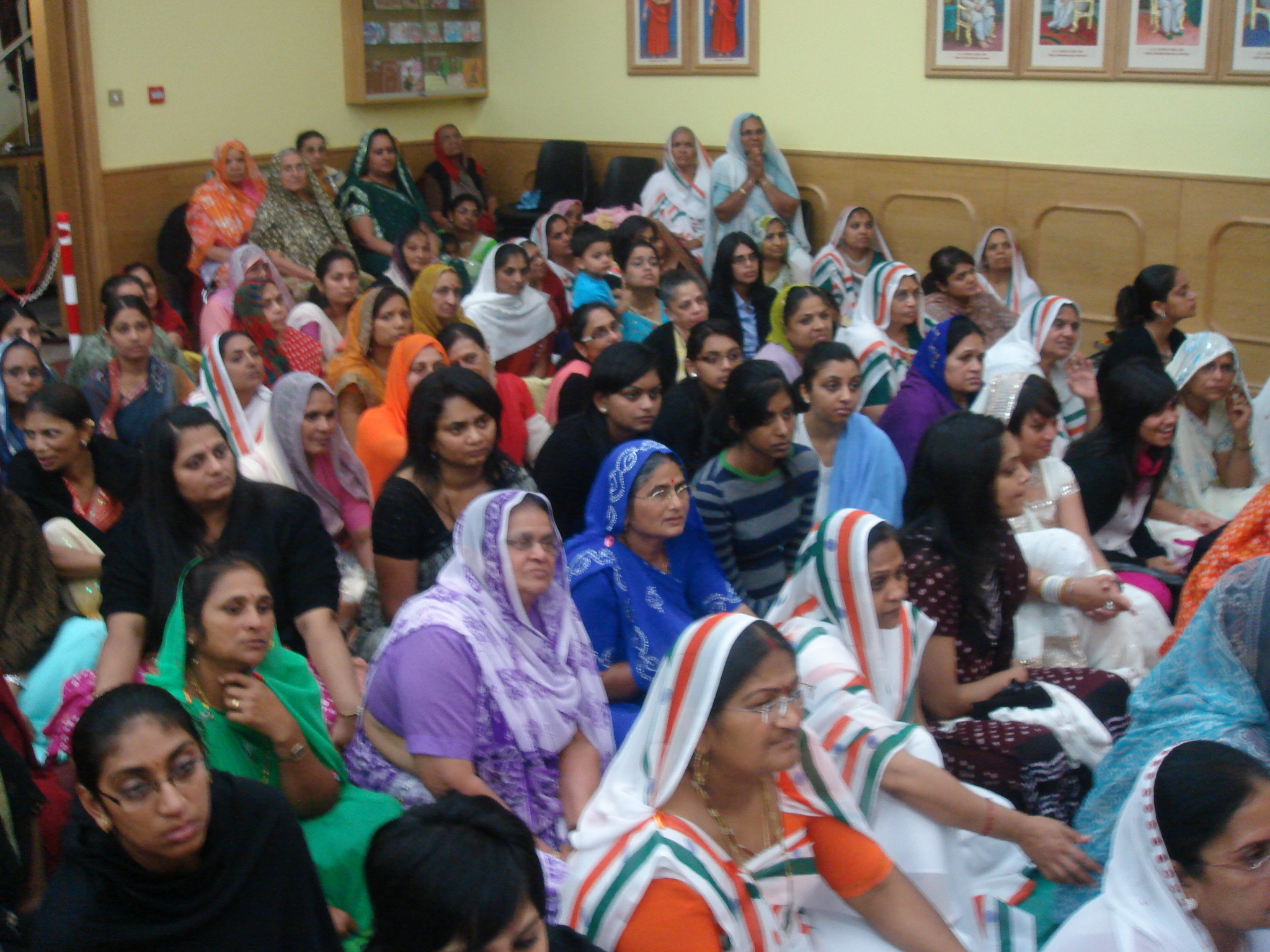 ©1987-2017 SKS Swaminarayan Temple East London