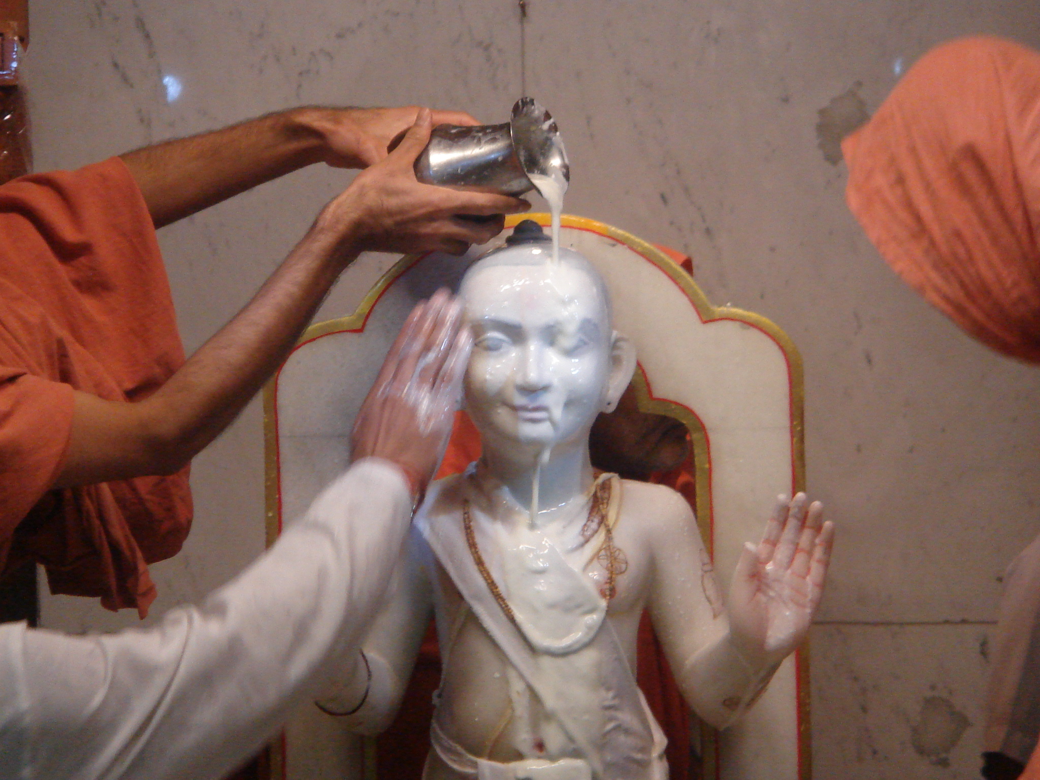 ©1987-2017 SKS Swaminarayan Temple East London