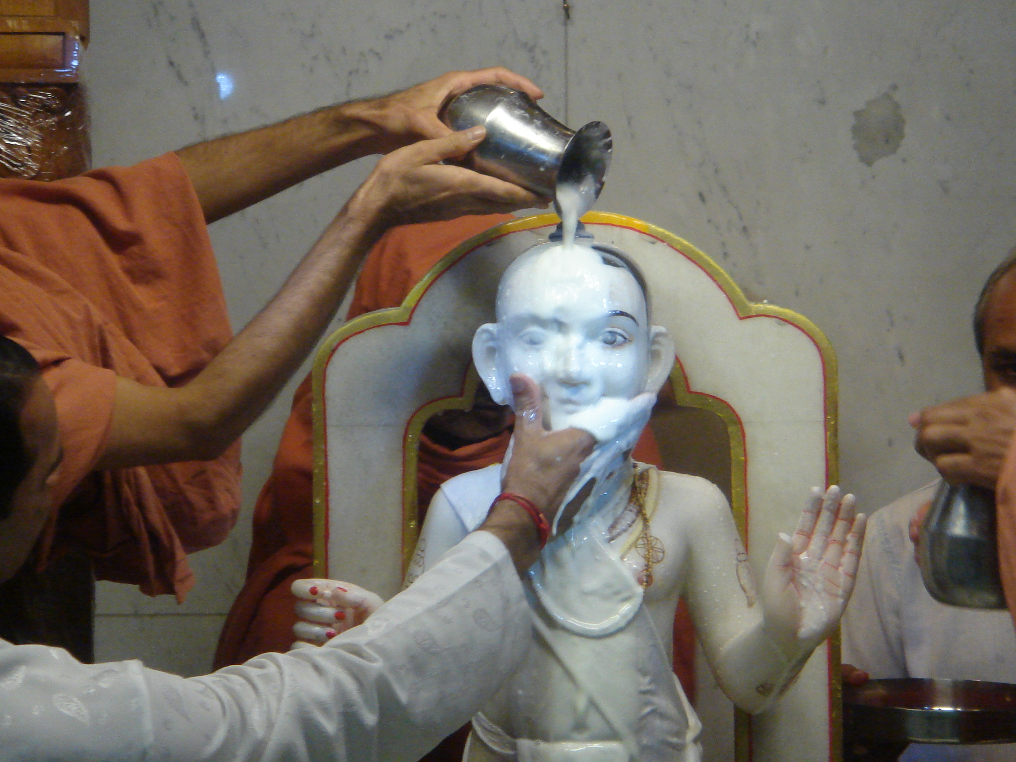 ©1987-2017 SKS Swaminarayan Temple East London