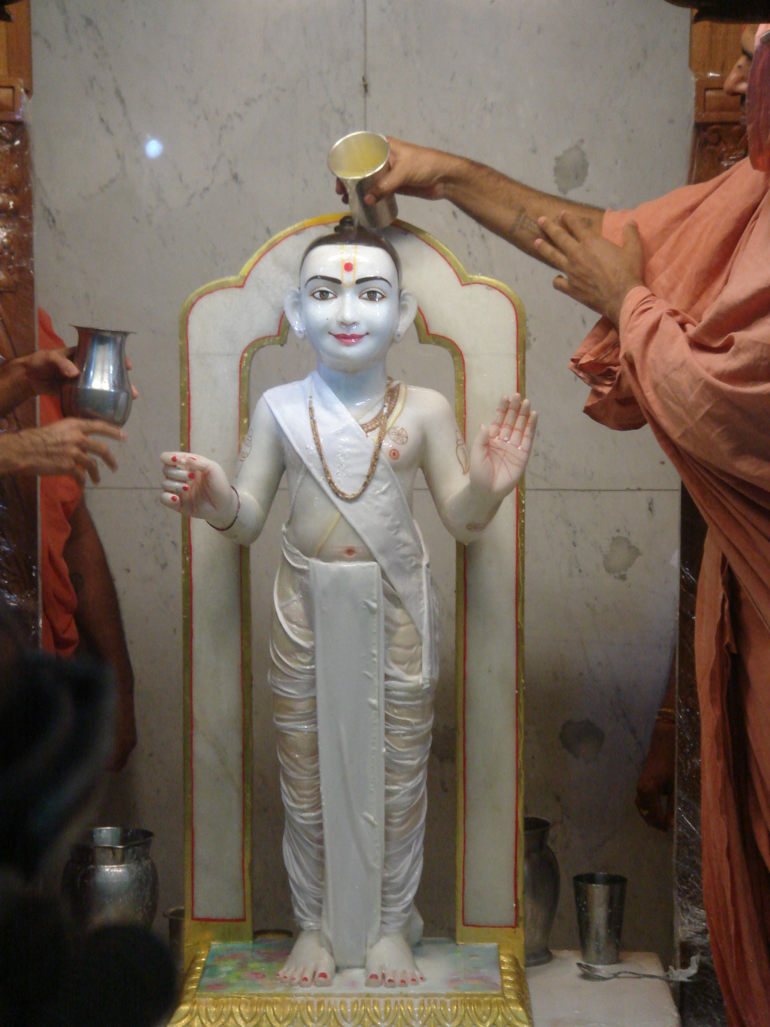 ©1987-2017 SKS Swaminarayan Temple East London