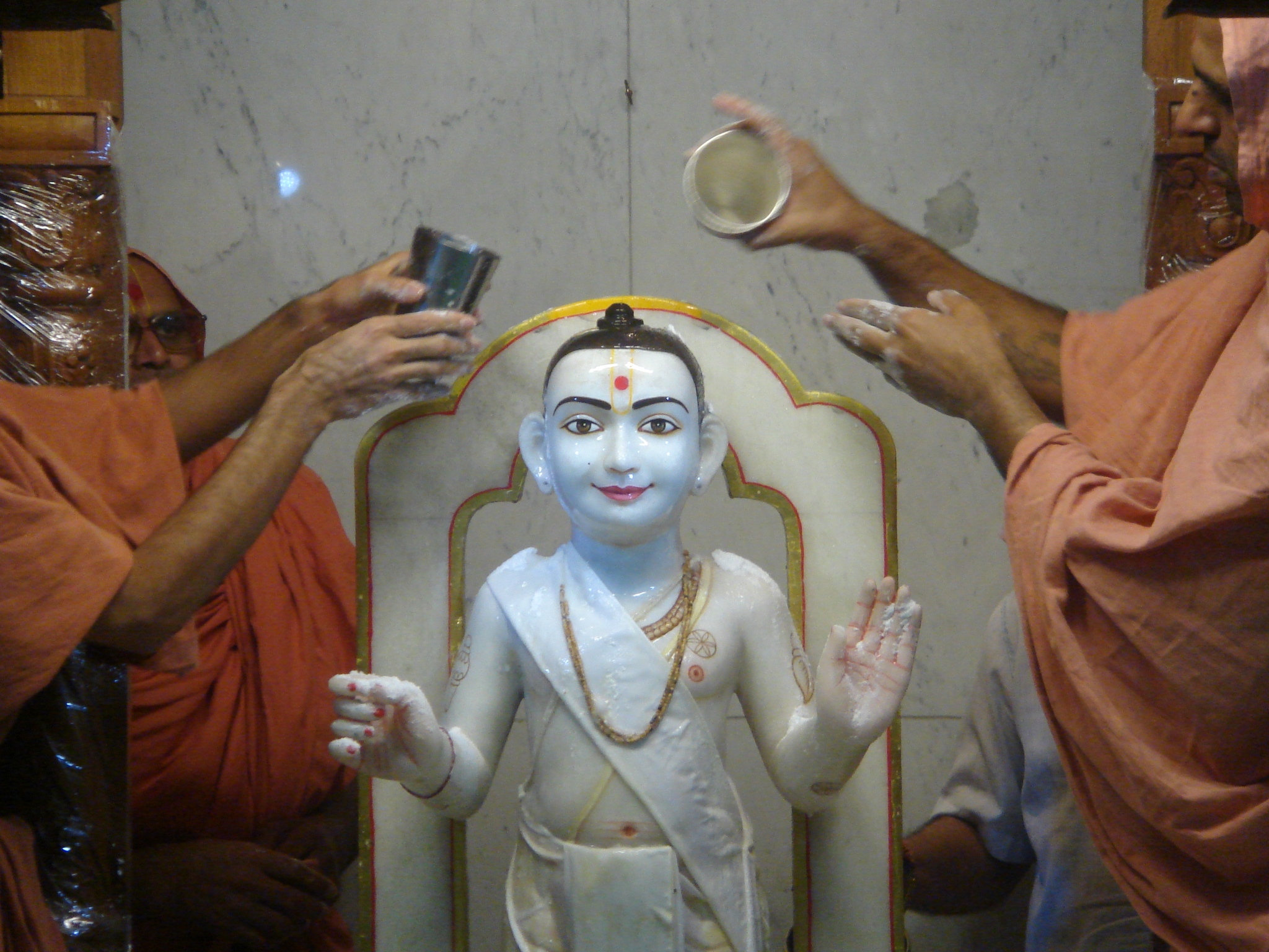 ©1987-2017 SKS Swaminarayan Temple East London