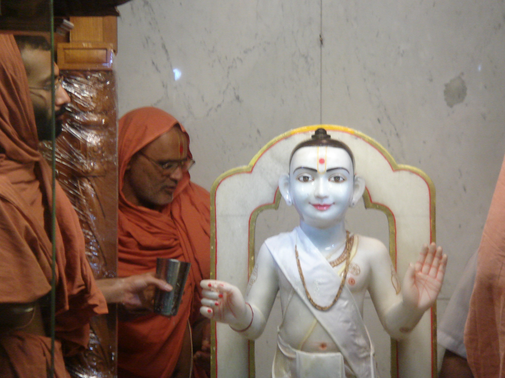 ©1987-2017 SKS Swaminarayan Temple East London