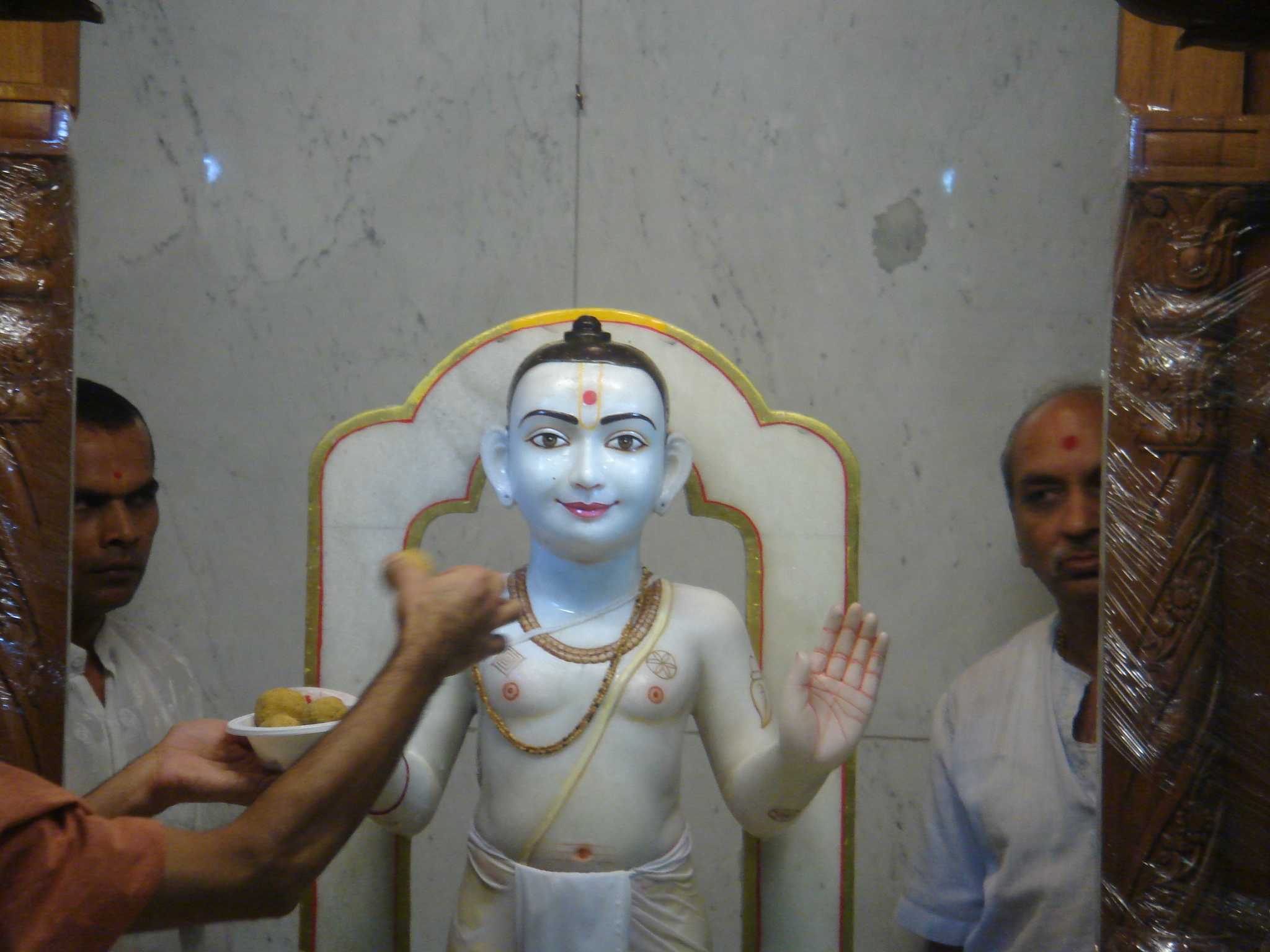 ©1987-2017 SKS Swaminarayan Temple East London